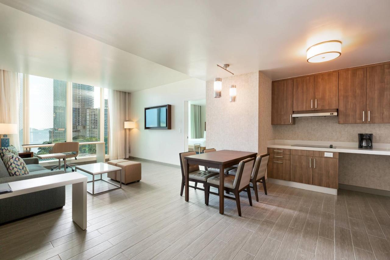 1 Bedroom Suite, 2 Double, Ocean view