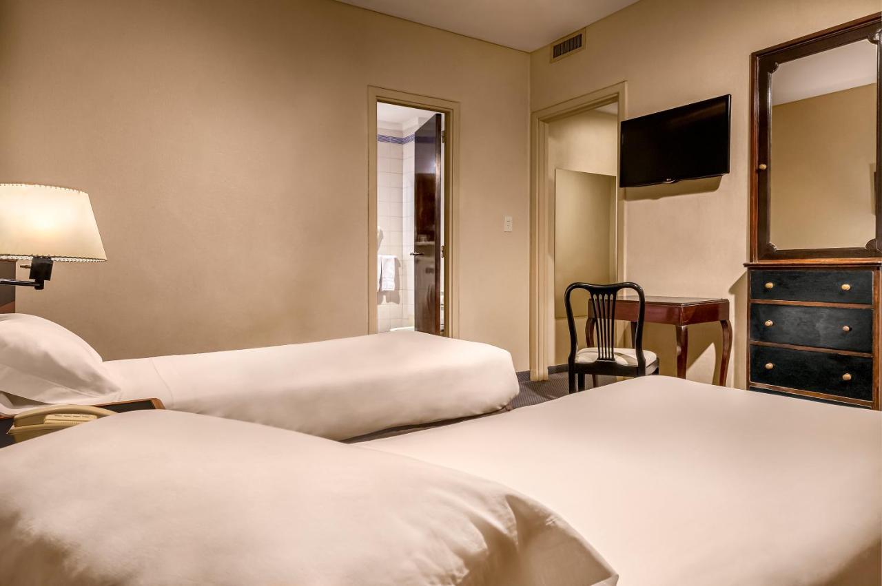 Suite (3 Adults)