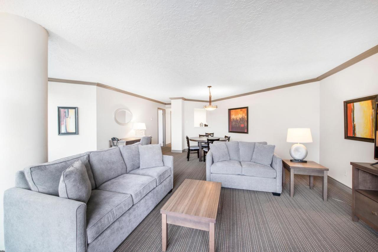 One Bedroom Suite Partial Harbour View