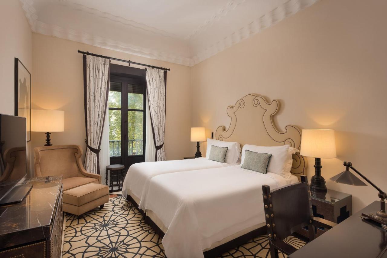 Deluxe Suite Twin