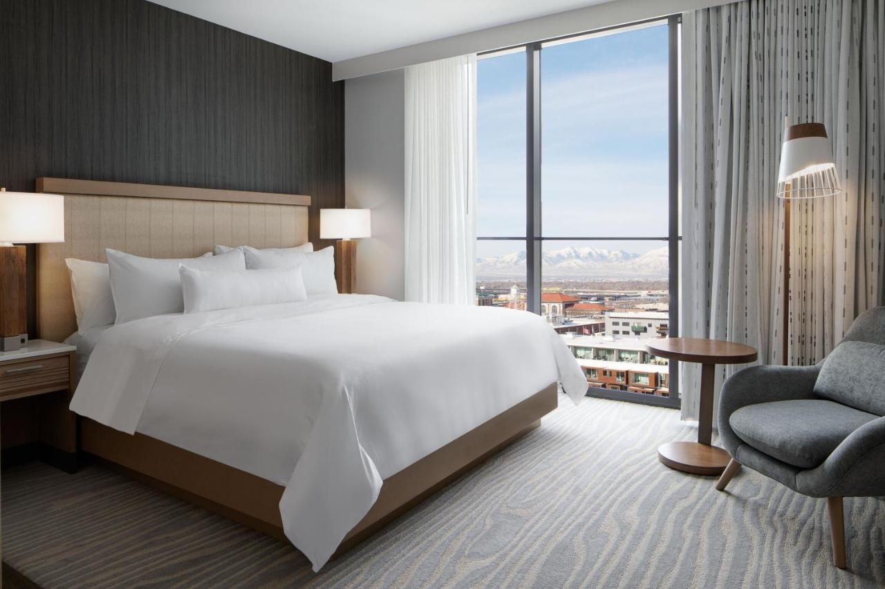 Standard King Room - Hearing Accessible