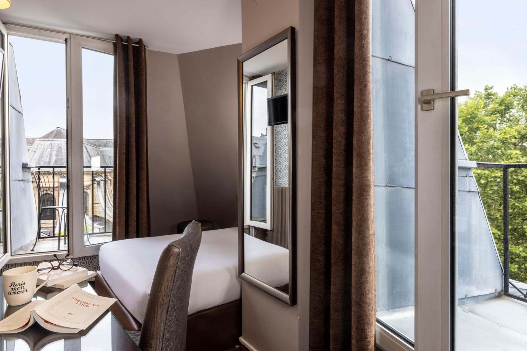 Single Room Balcony,1432624711:JPEG
