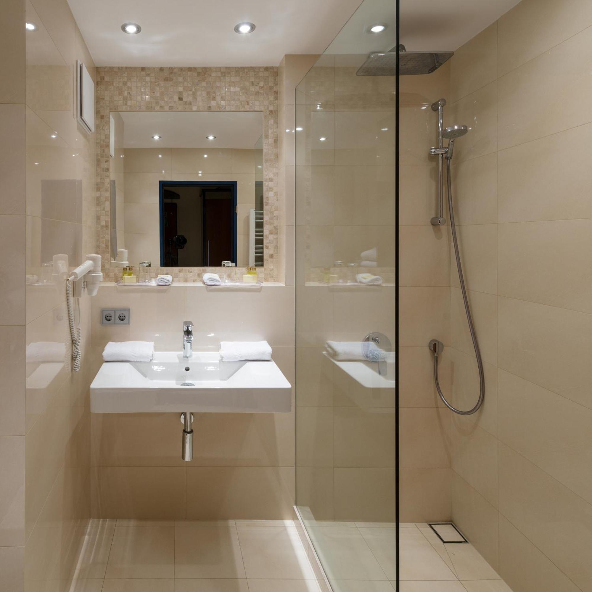 Superior Double Room,1435731046:JPEG