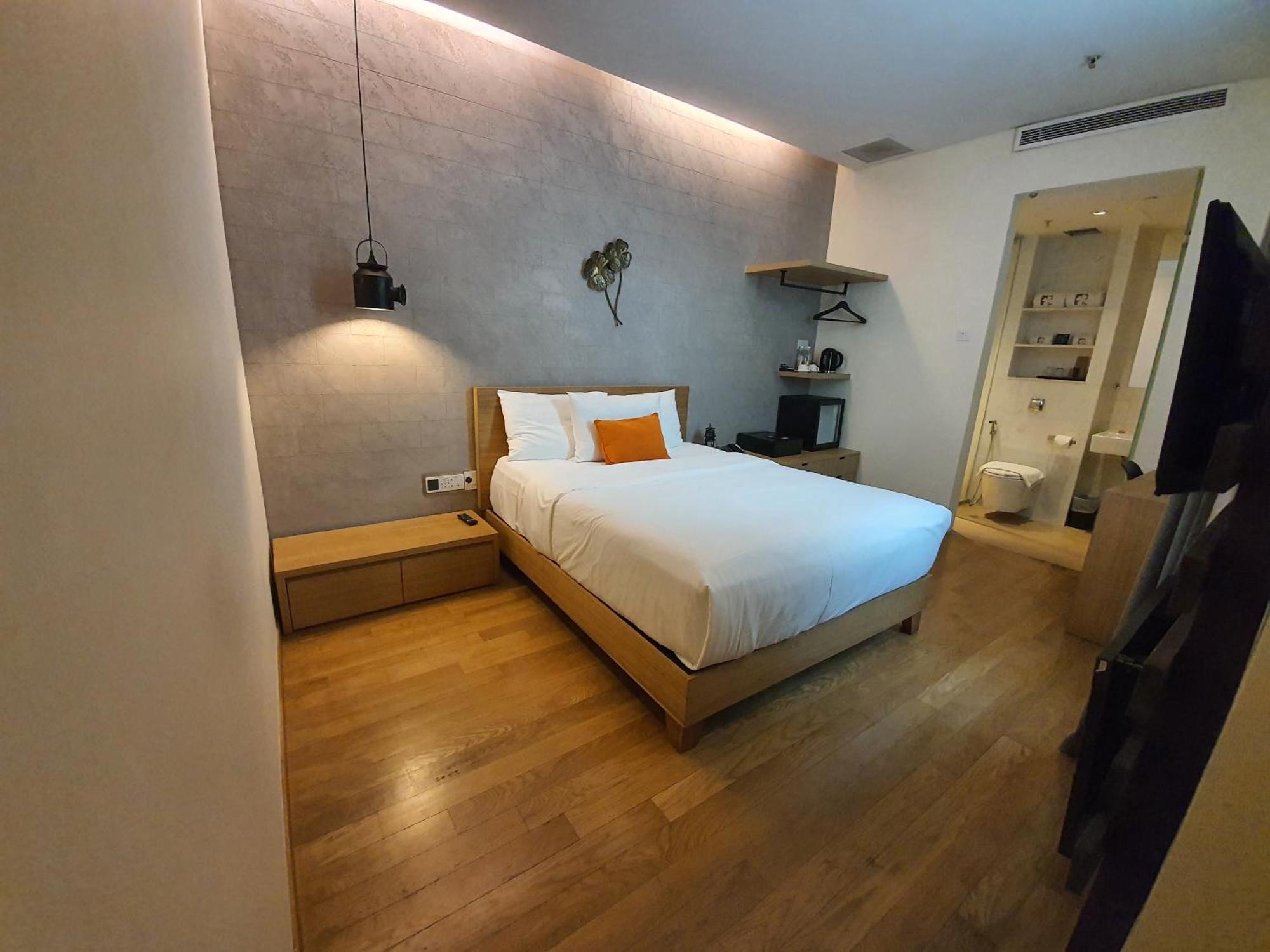 Executive King Room,1277613409:JPEG