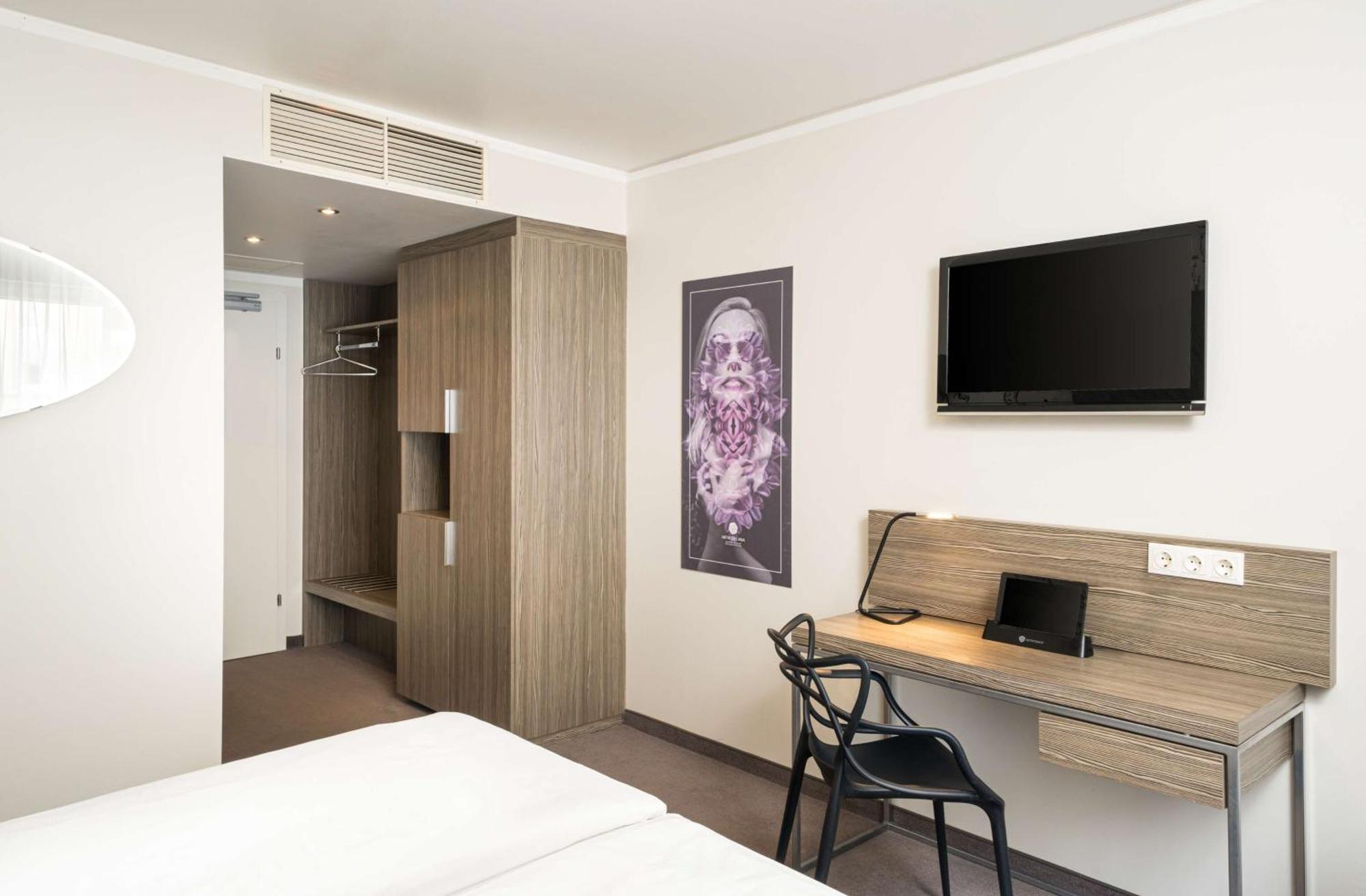 Standard Double Room,1438071361:JPEG