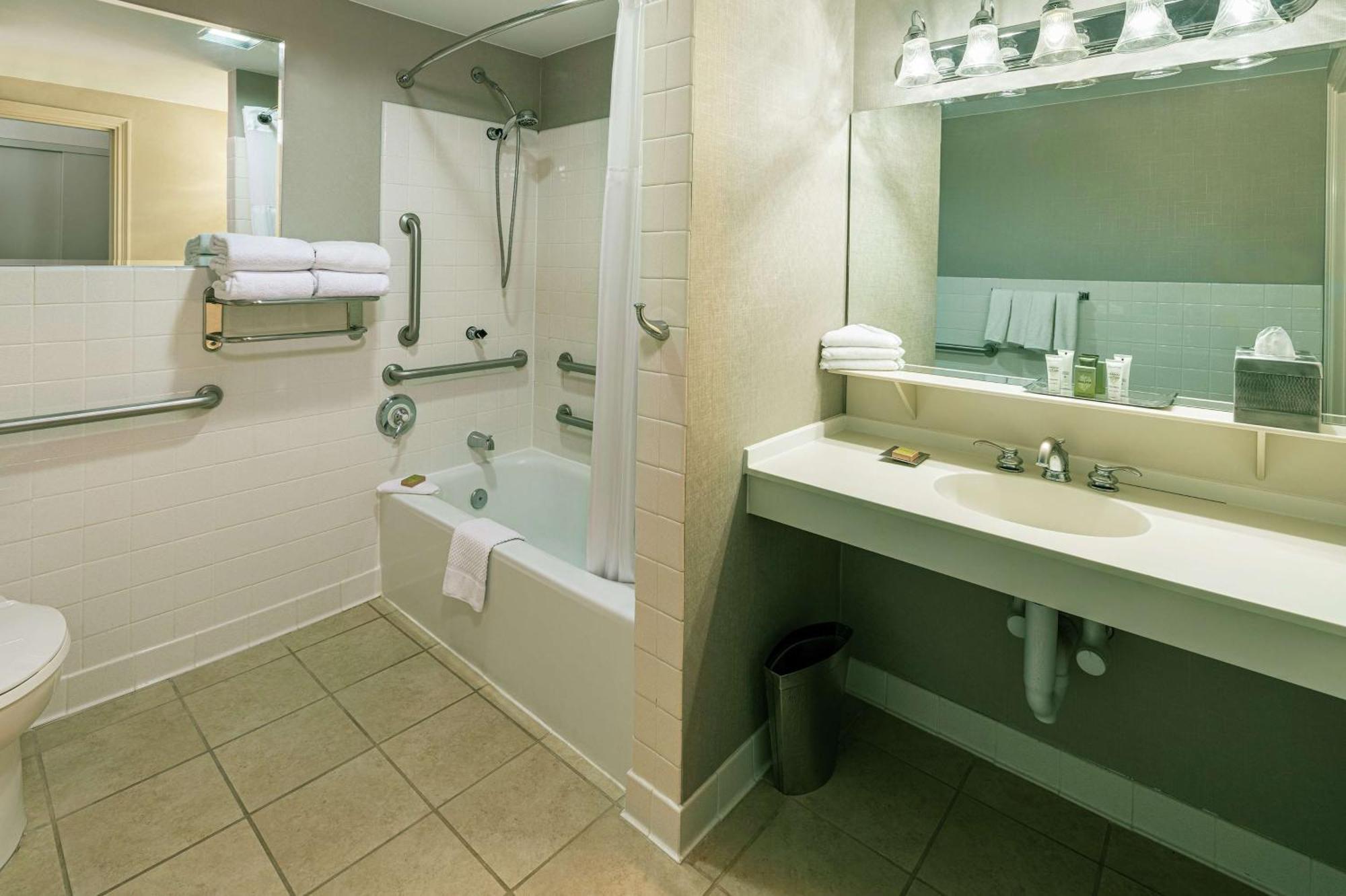 Double Room Two Double Beds Disability or Hearing Accessible,1552161370:JPEG