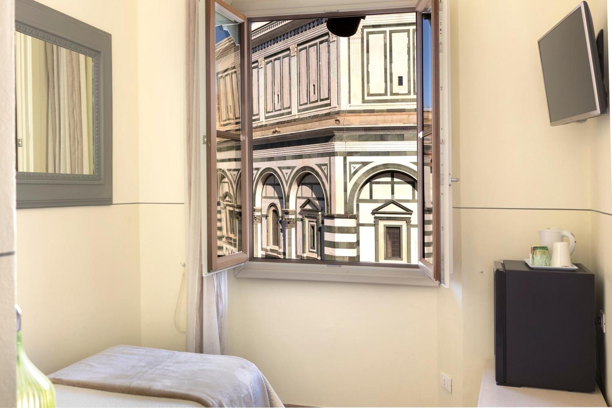 Single Room Duomo View