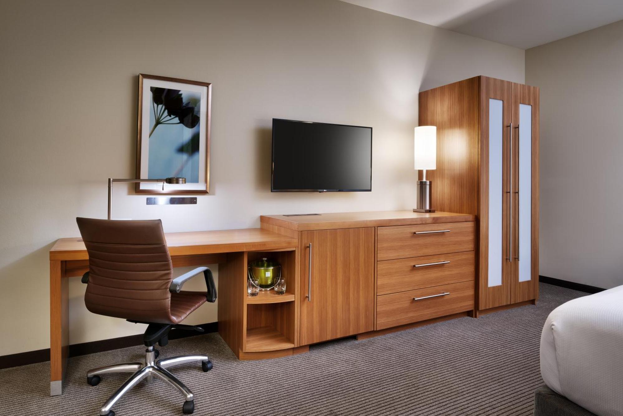Queen Room with Two Queen Beds - High Floor
