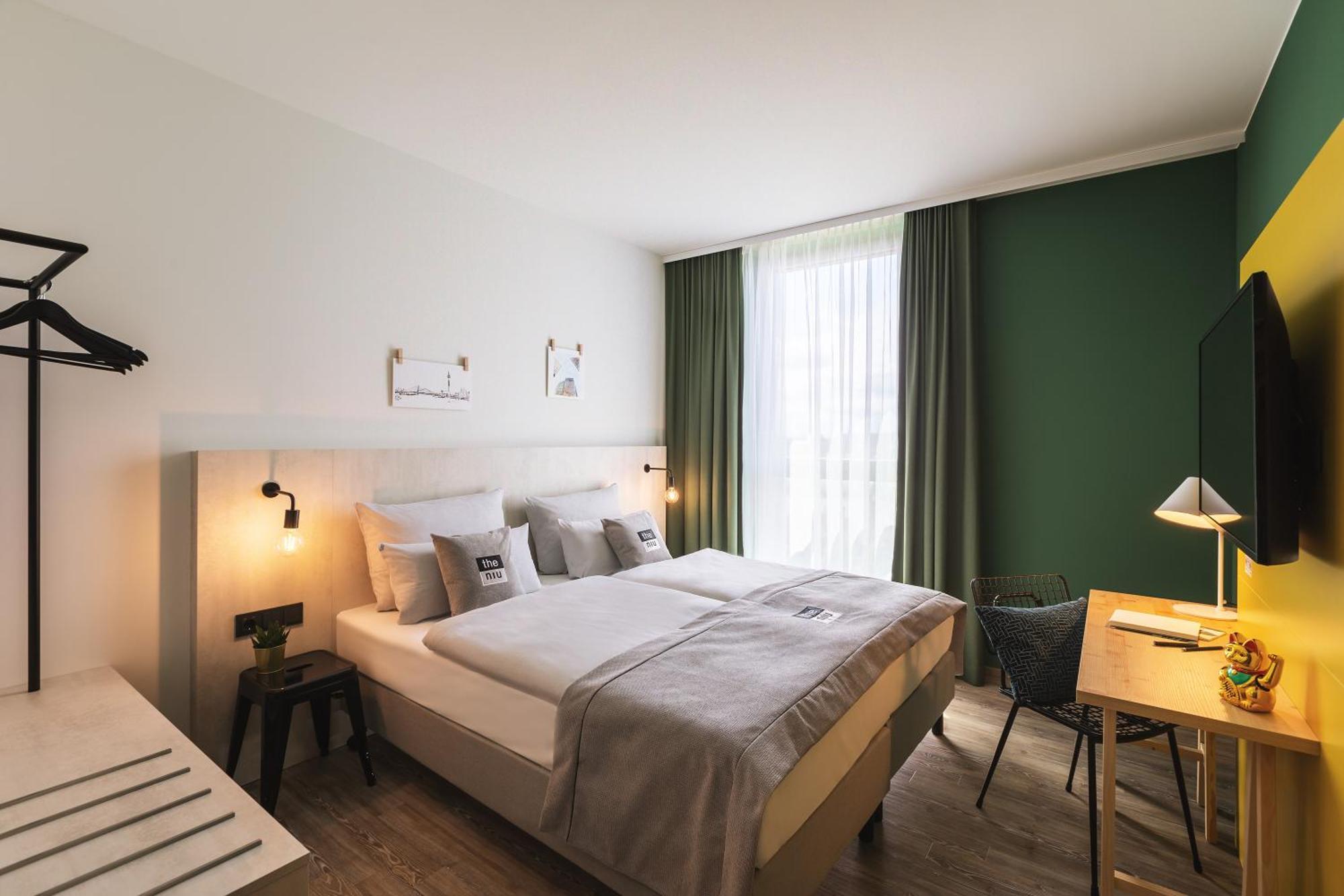 Premium Queen Room