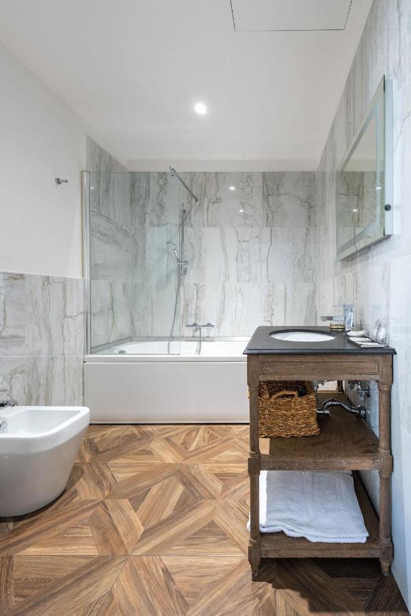 Triple Room Bath