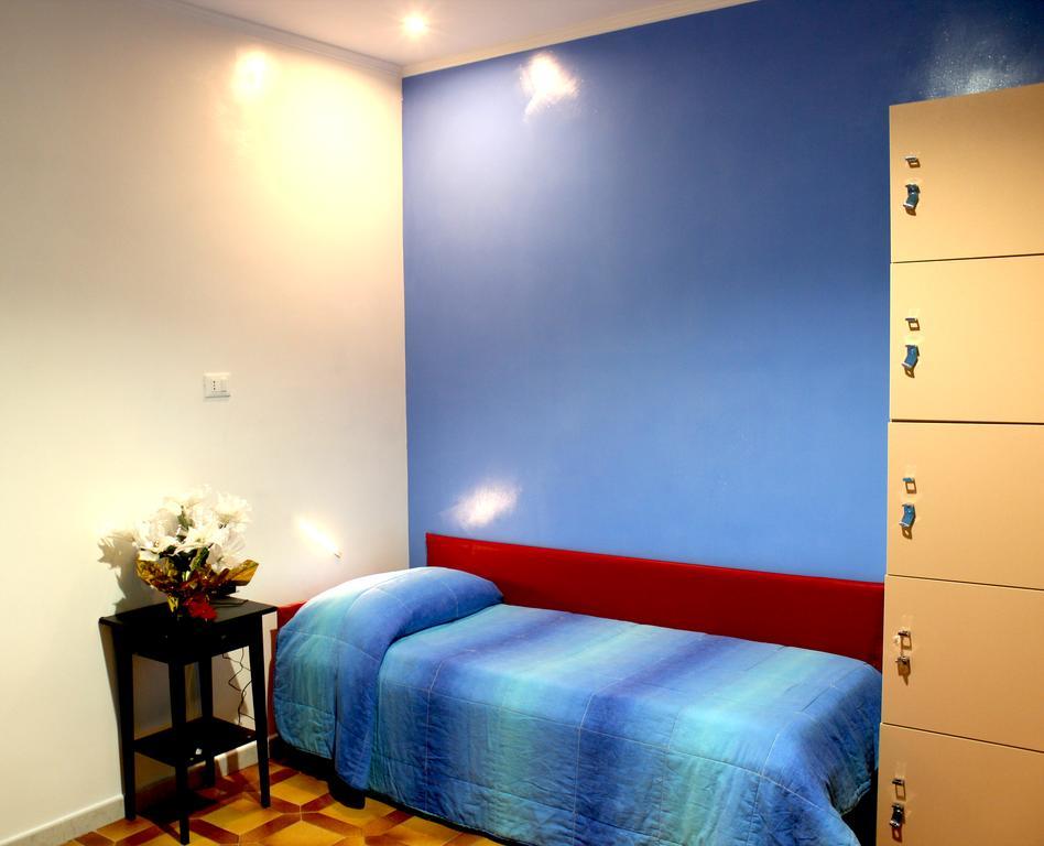 Bed in 5-Bed Mixed Dormitory Room