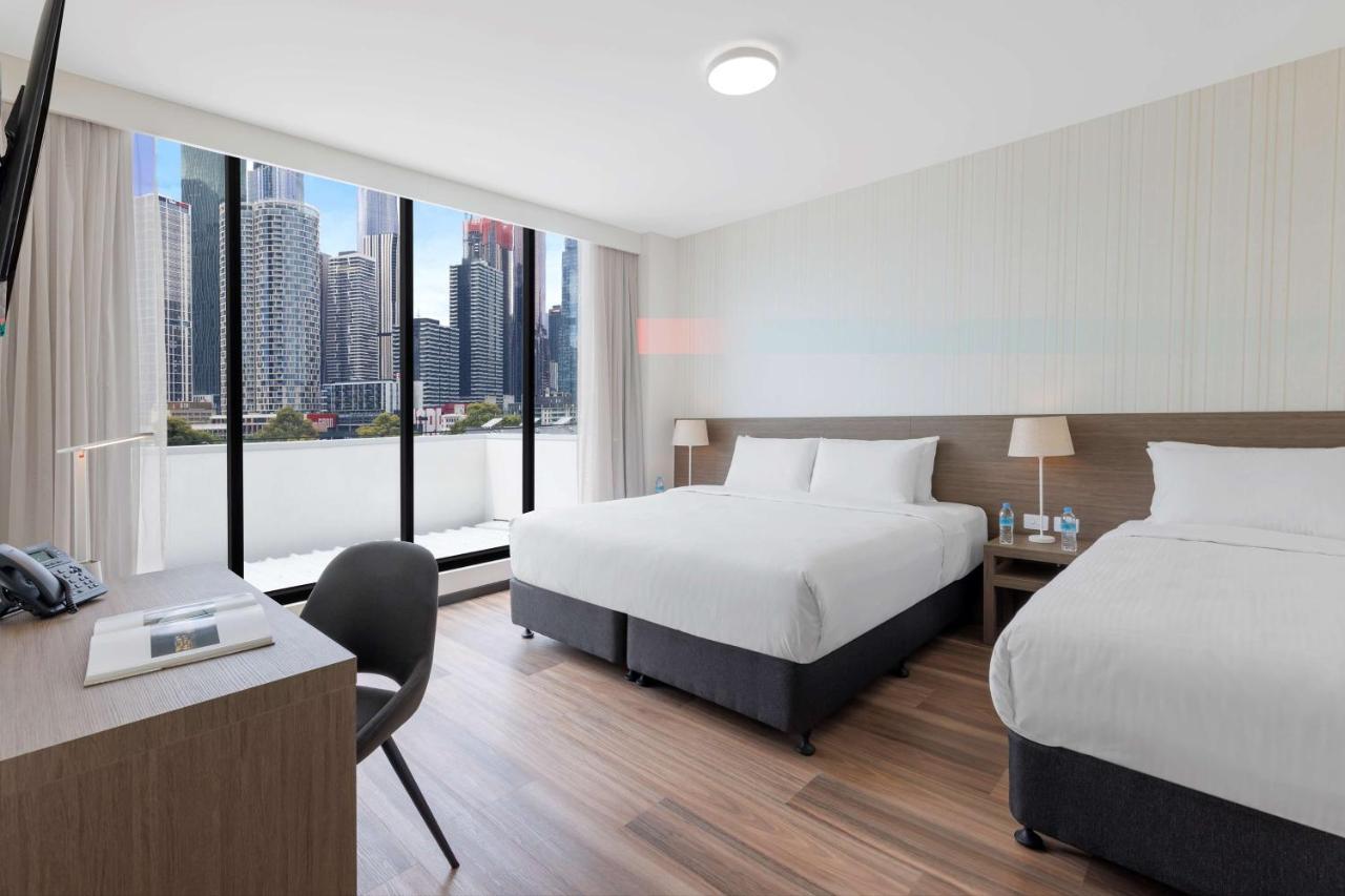 Executive King Room with One King Bed and One Single Bed - Non-Smoking