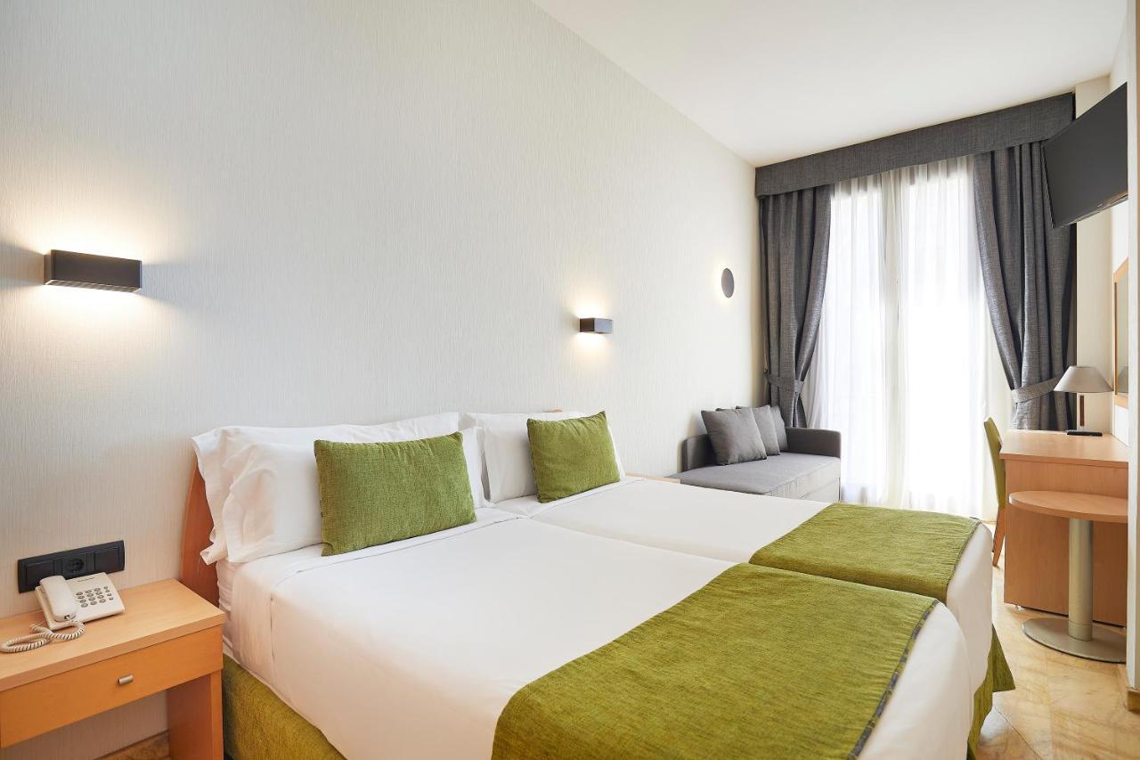 Twin Room with Balcony and City View,1498469254:JPEG