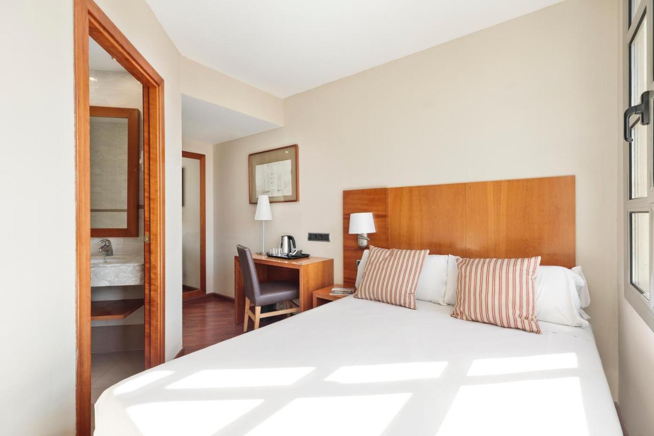 Single Room,1498481596:JPEG