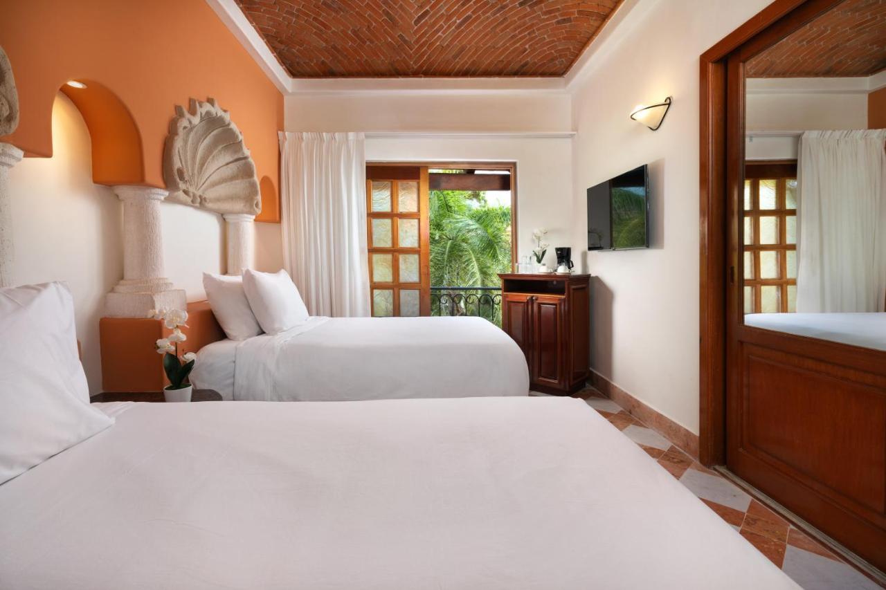 Connecting Room