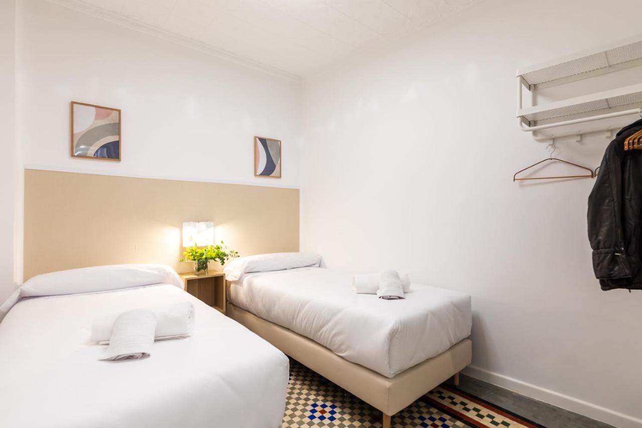 Twin Room with Private Bathroom