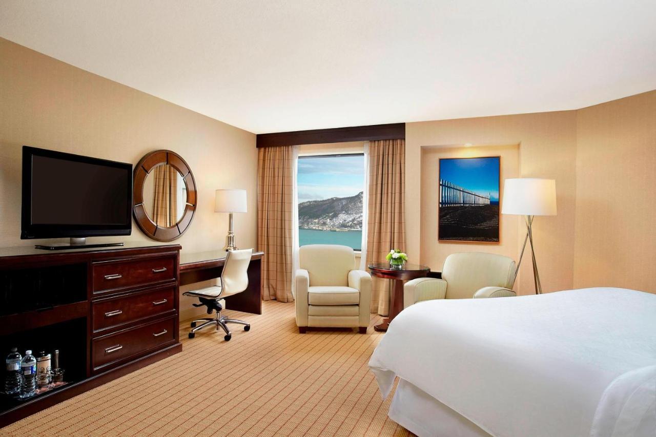 Guest room, 1 King, Harbor view,1499263804:JPEG