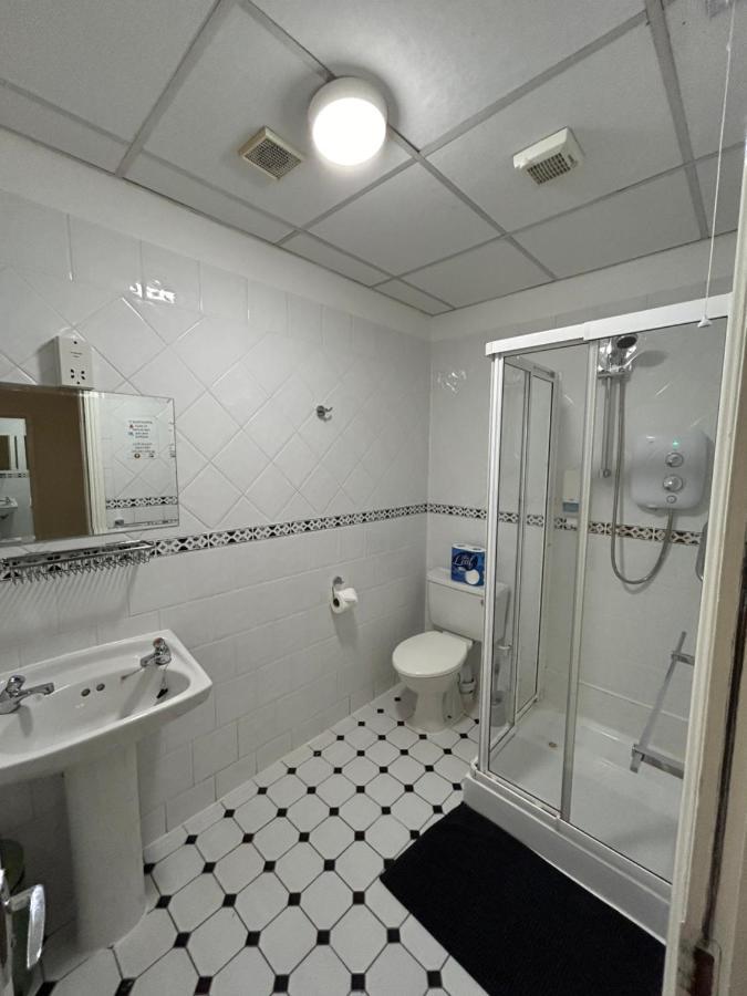 Twin Room with Shared Bathroom