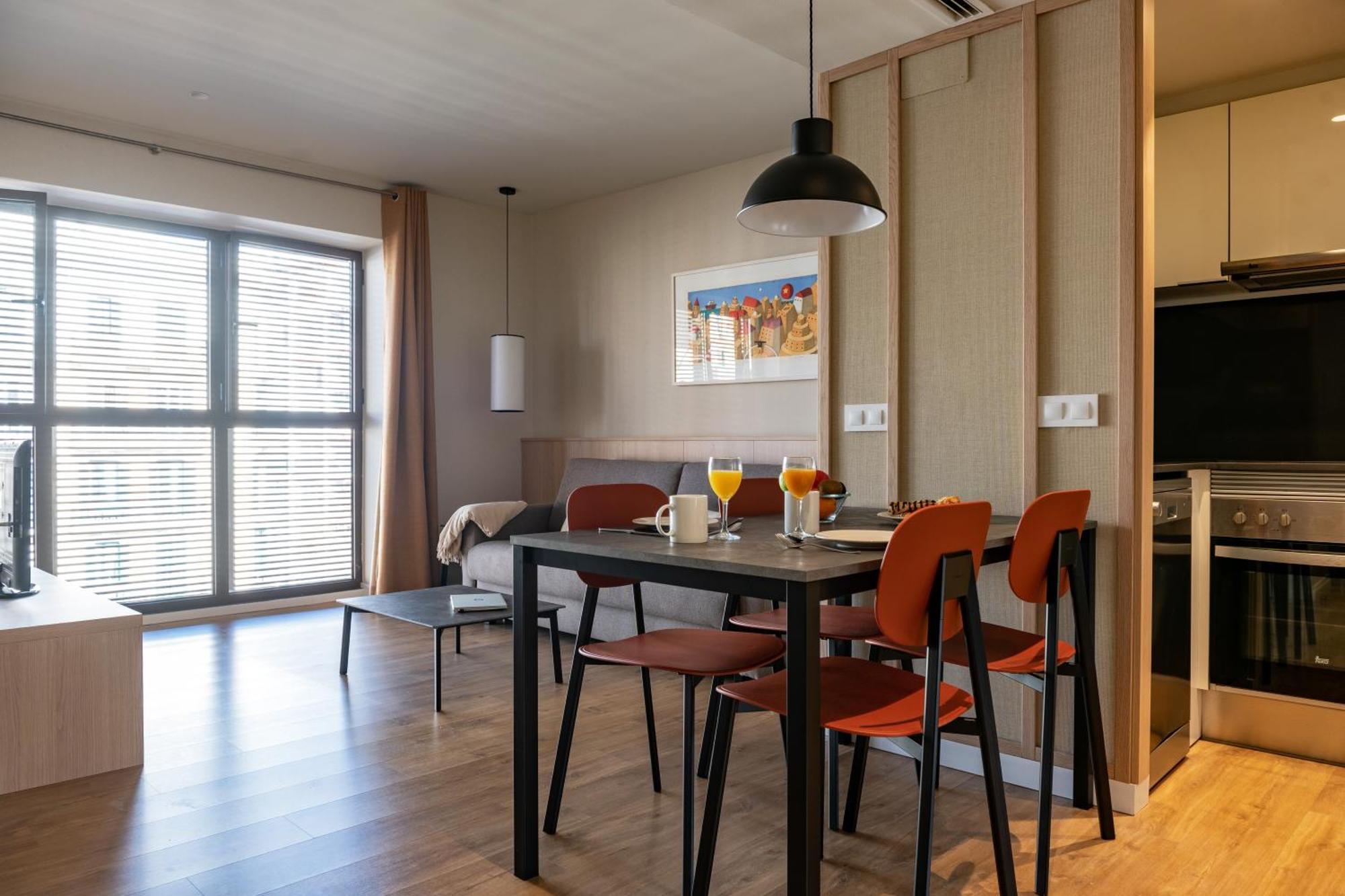 One-Bedroom Apartment