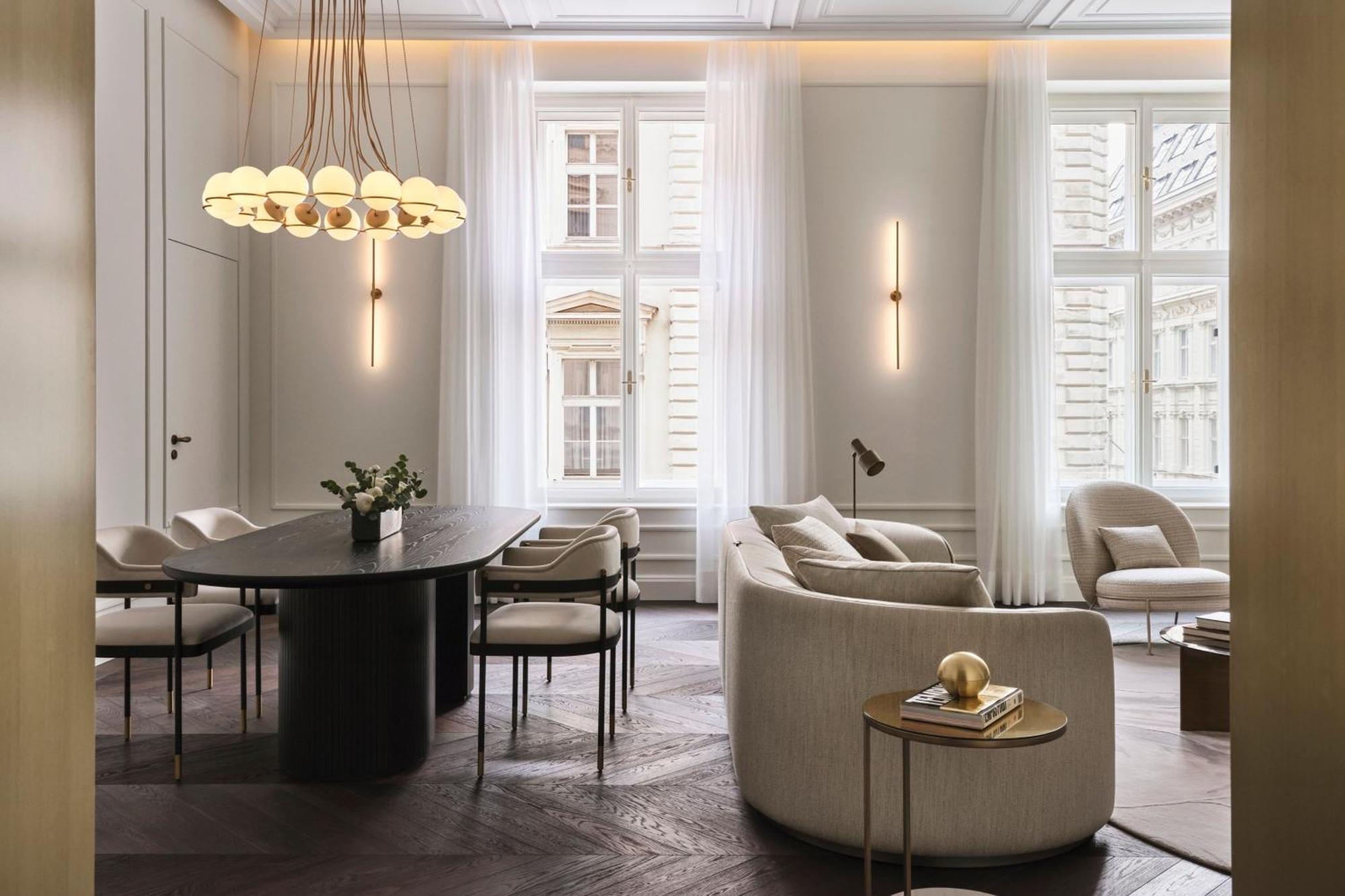 The Ritz-Carlton Symphony Suite Club lounge access