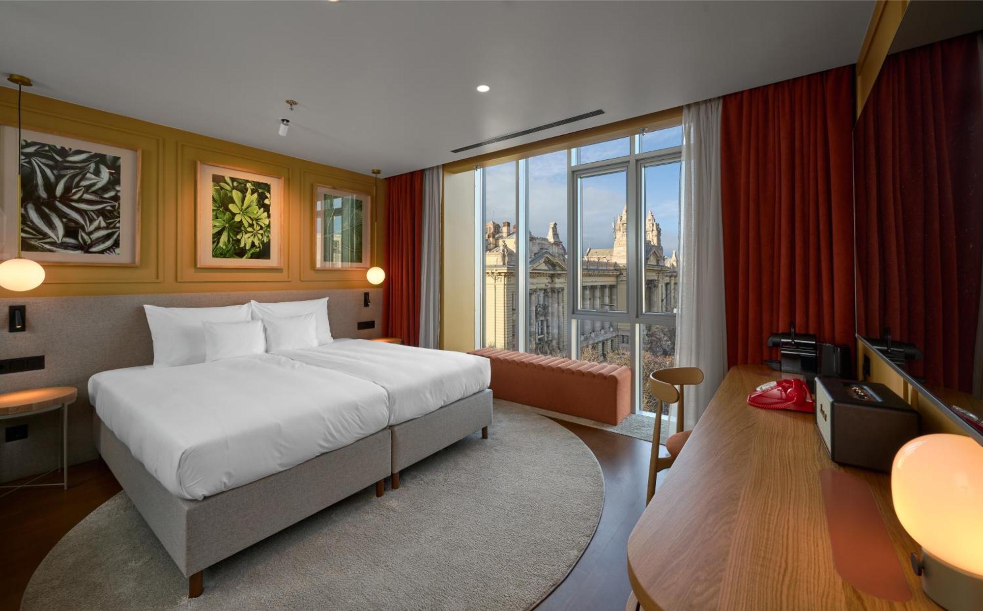 Deluxe King Room with City View,1610861034:JPEG