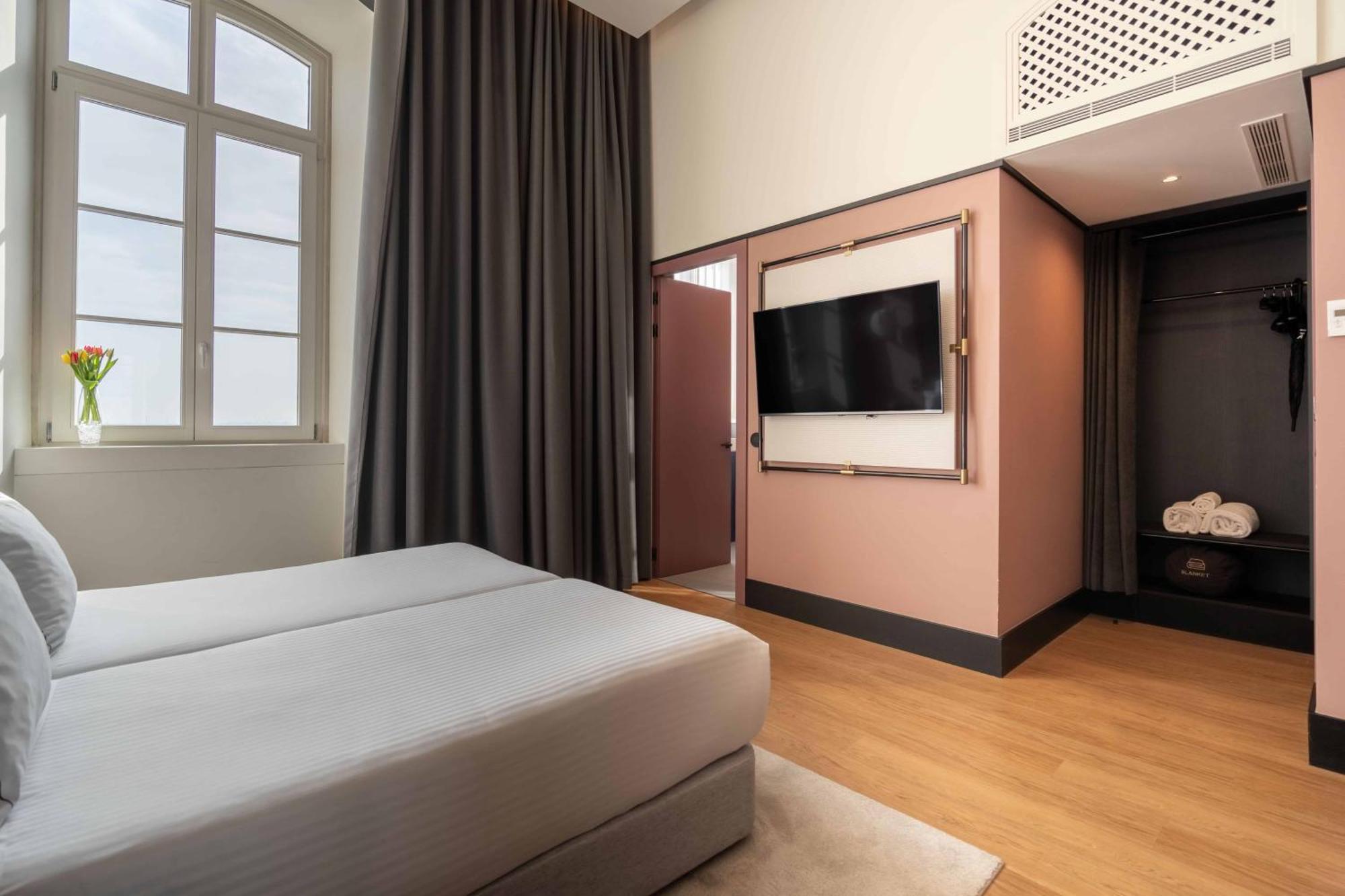 Superior Twin Room River View