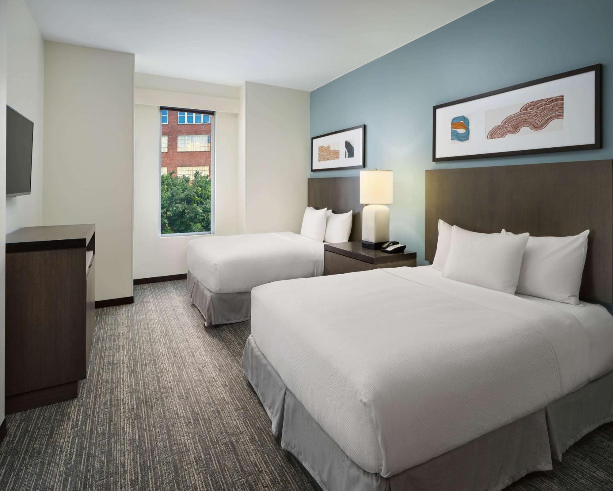 One-Bedroom Suite Two Queen Beds,1499157091:JPEG