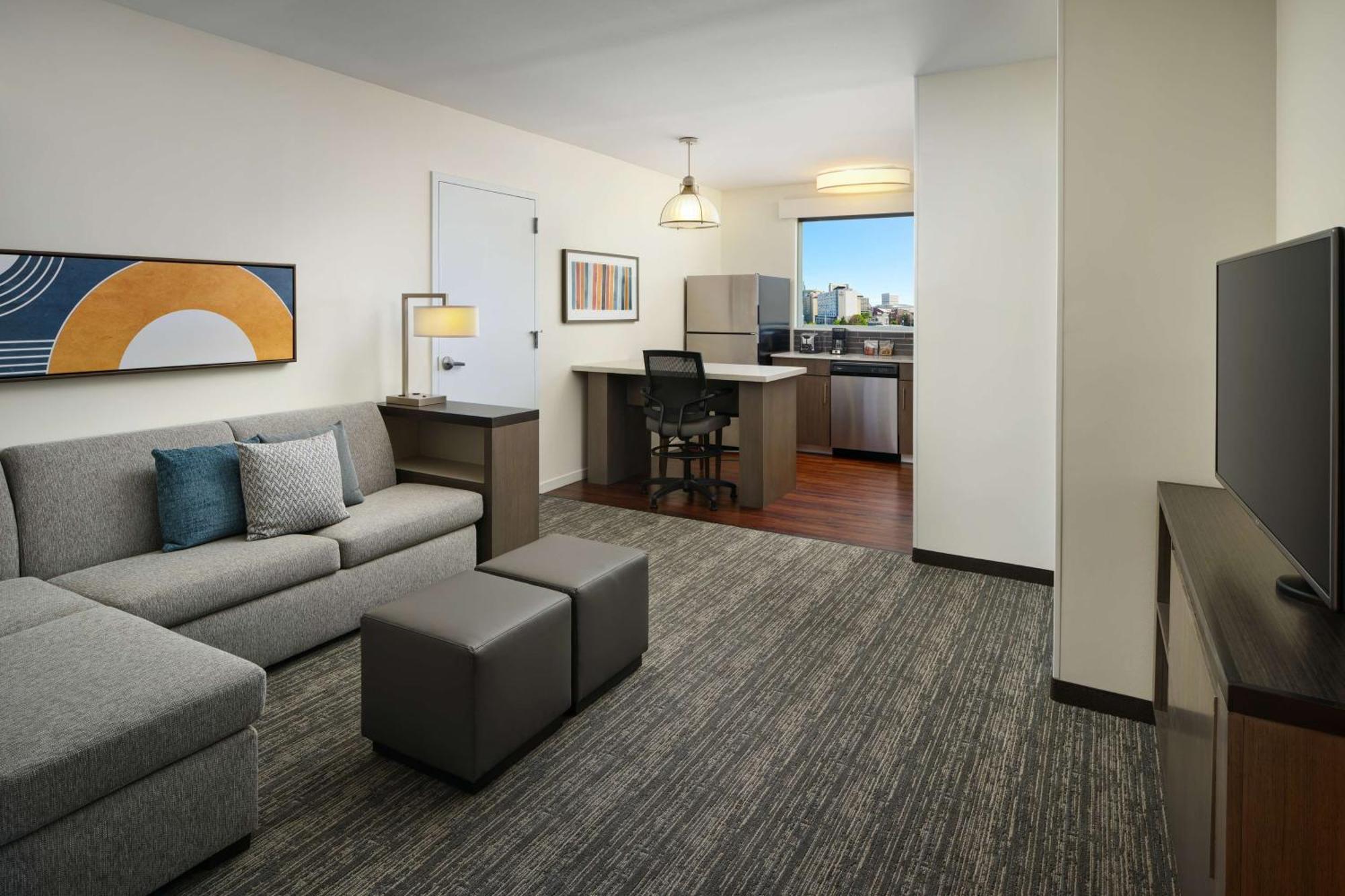 One-Bedroom King Suite,1500913420:JPEG
