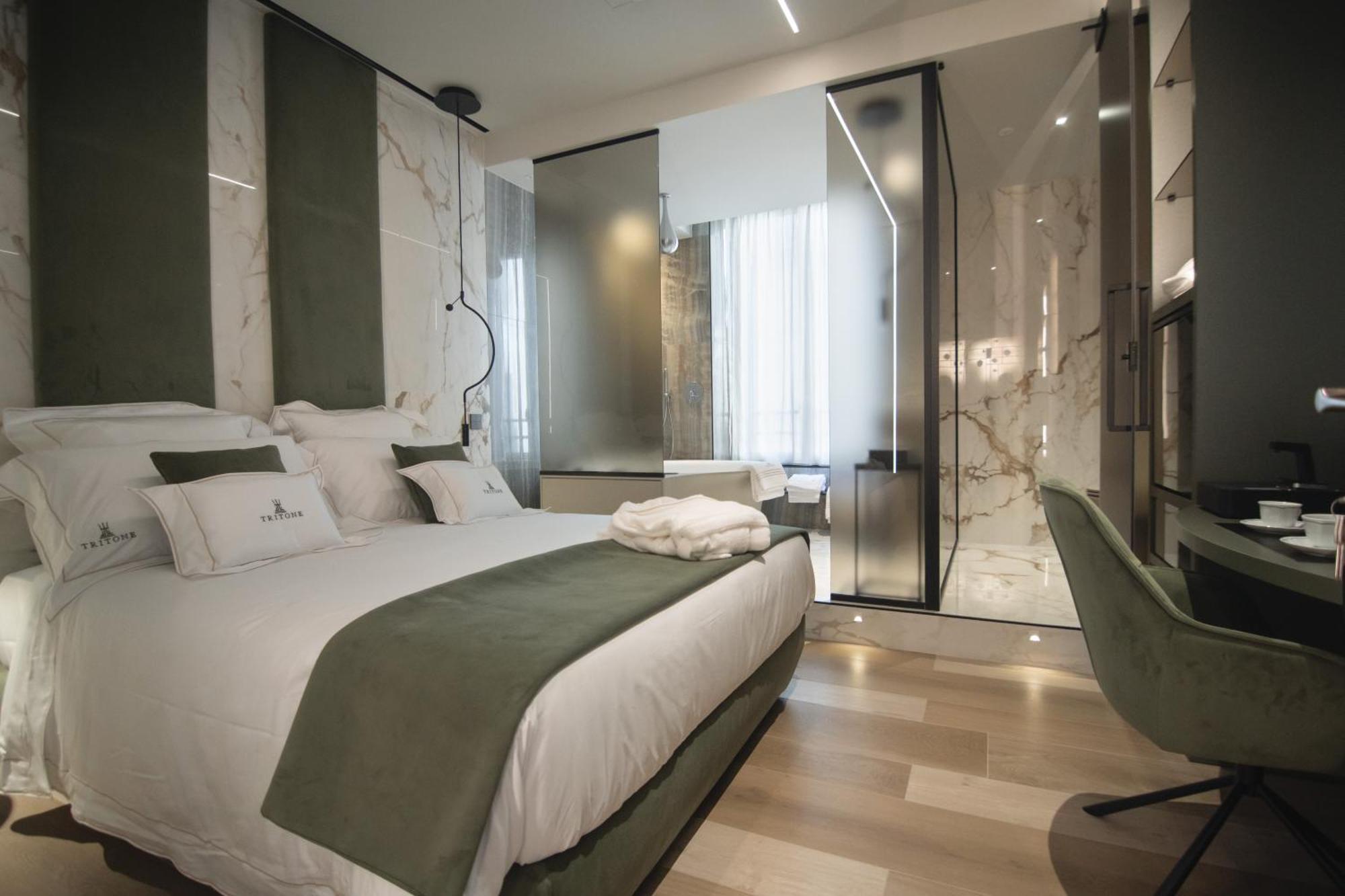 Double Room with Spa Bath