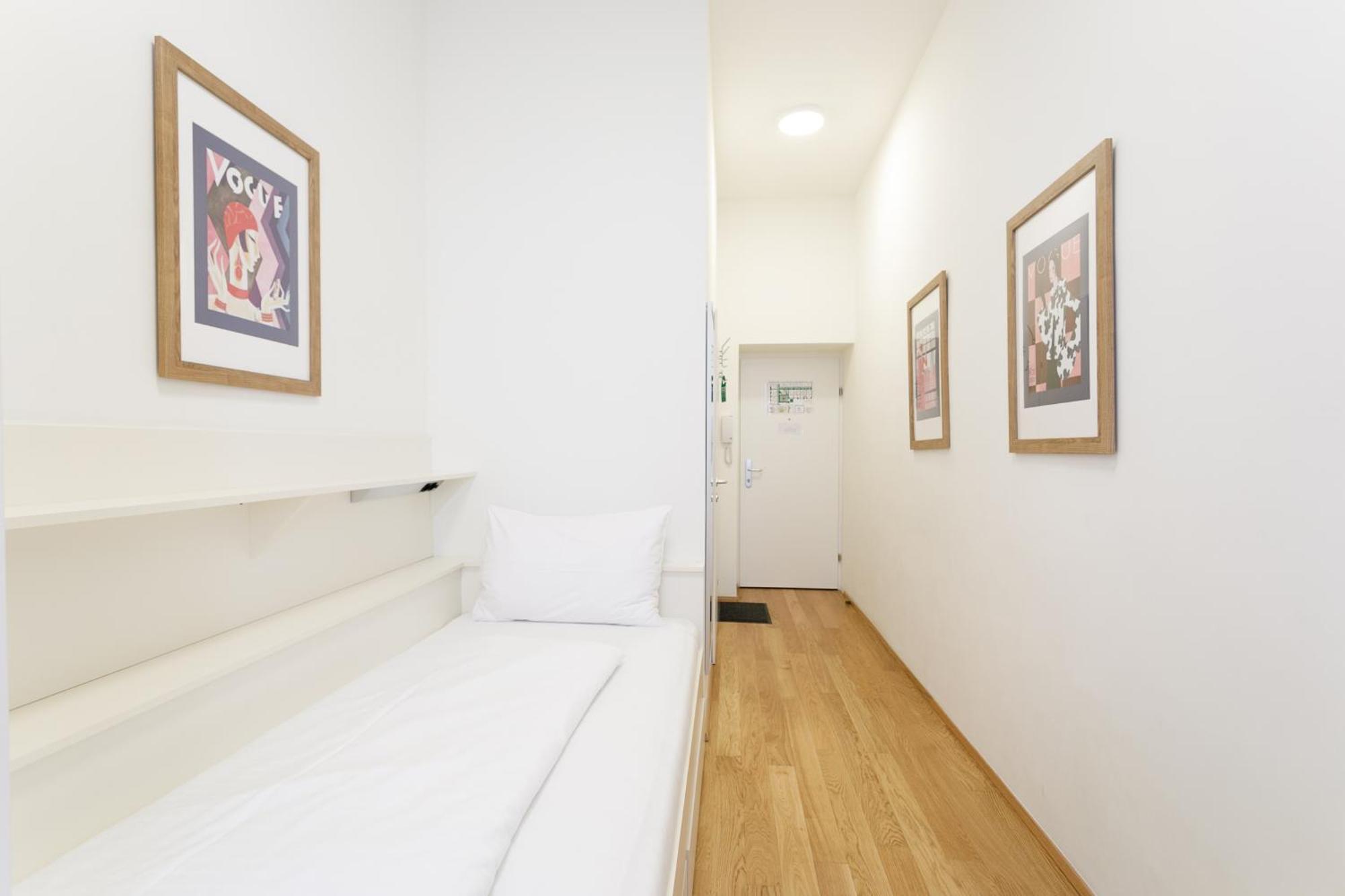 Superior Single Room,1516419580:JPEG
