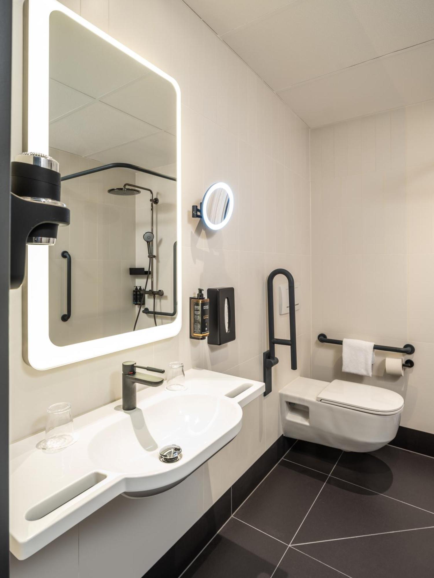 Standard Double Room - Disability Access