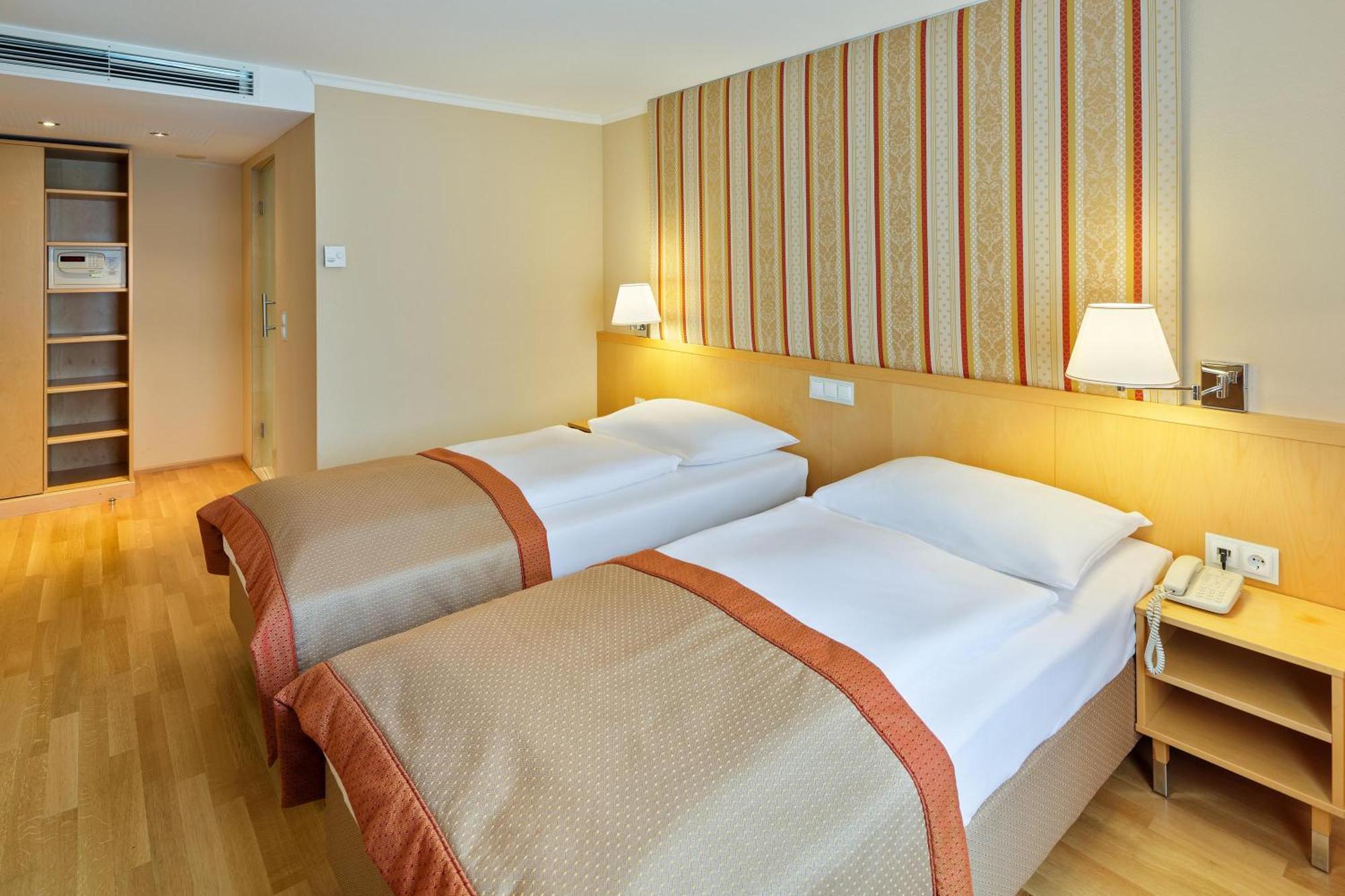 Classic Twin Room extra bed