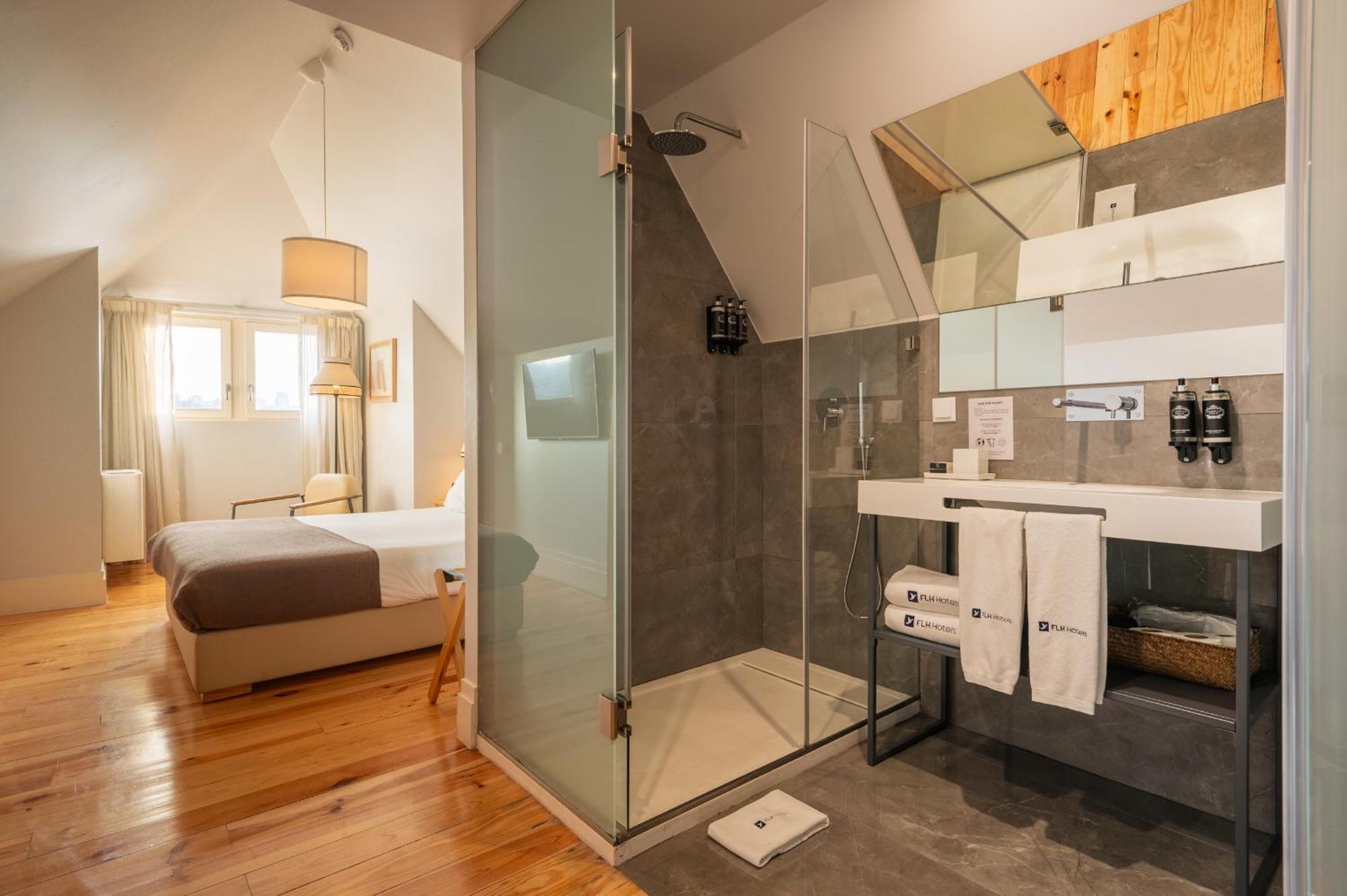 Deluxe Double Room River View