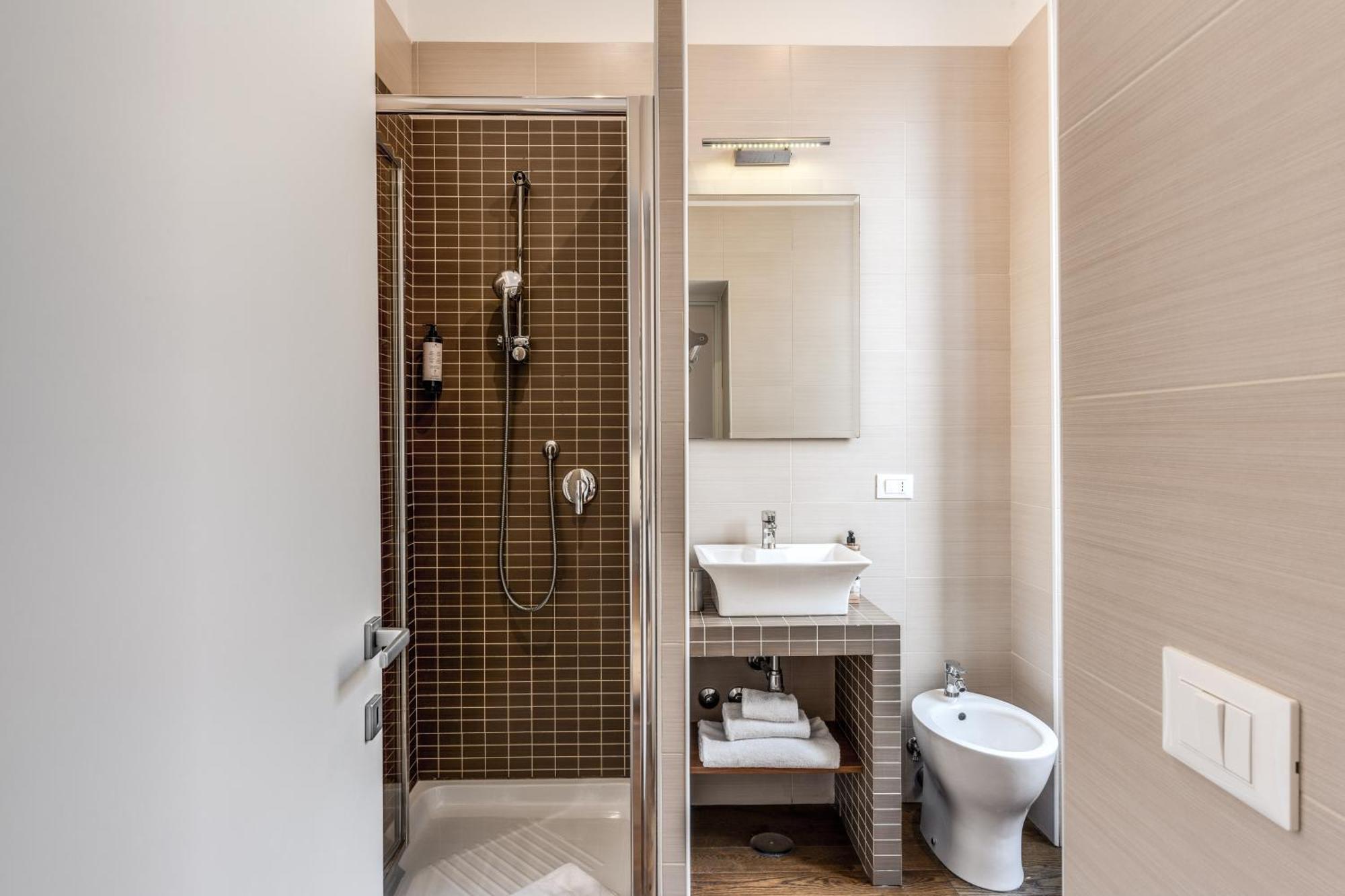 Deluxe Triple Room City View