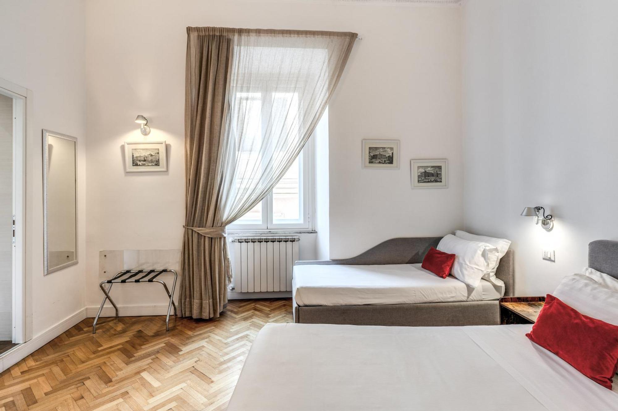 Deluxe Triple Room City View