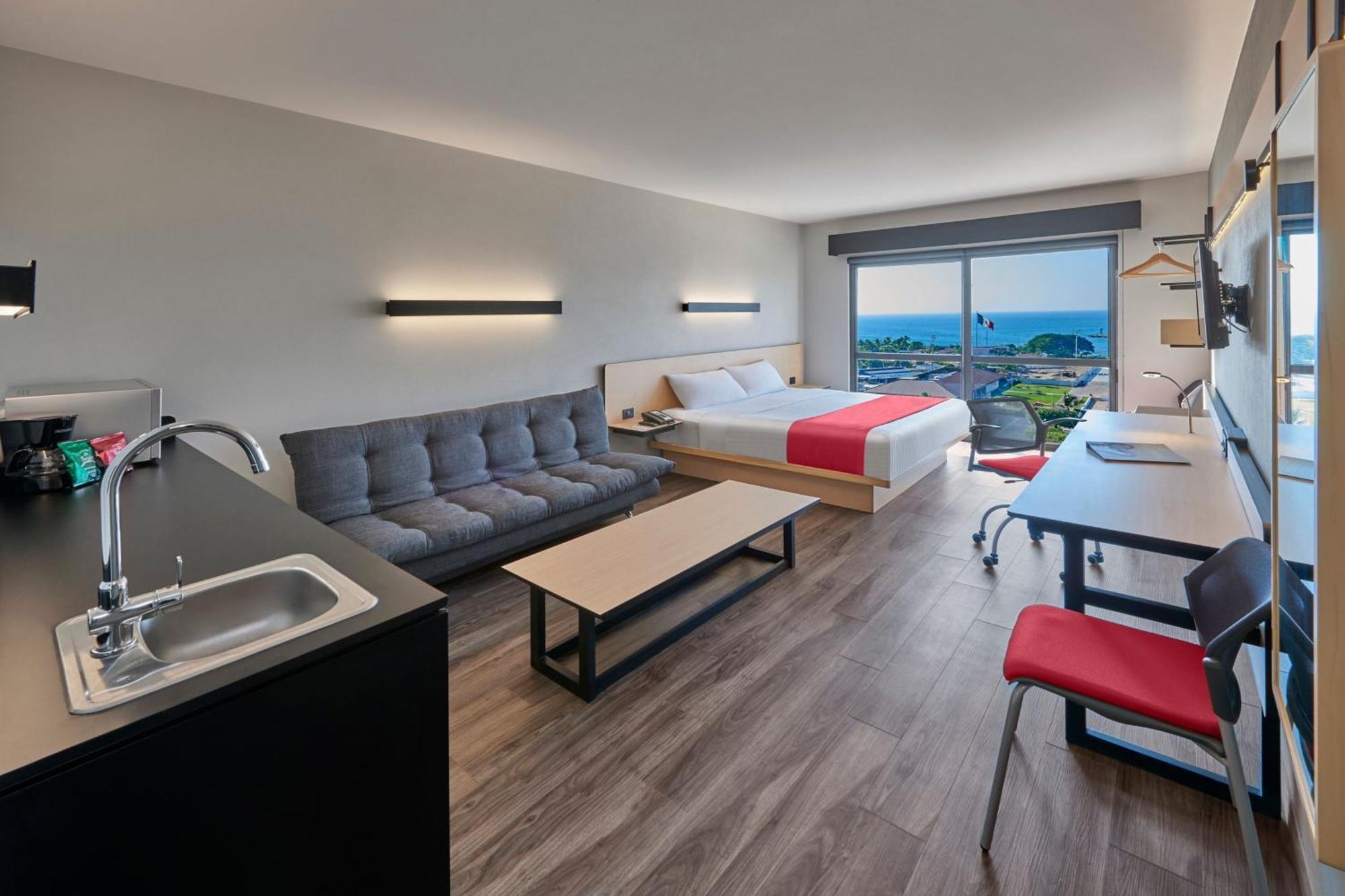 Superior King Room with Sofa Bed,1540357111:JPEG