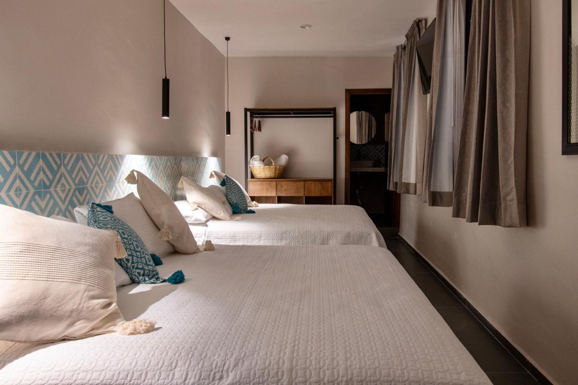 Superior Twin Room with City View