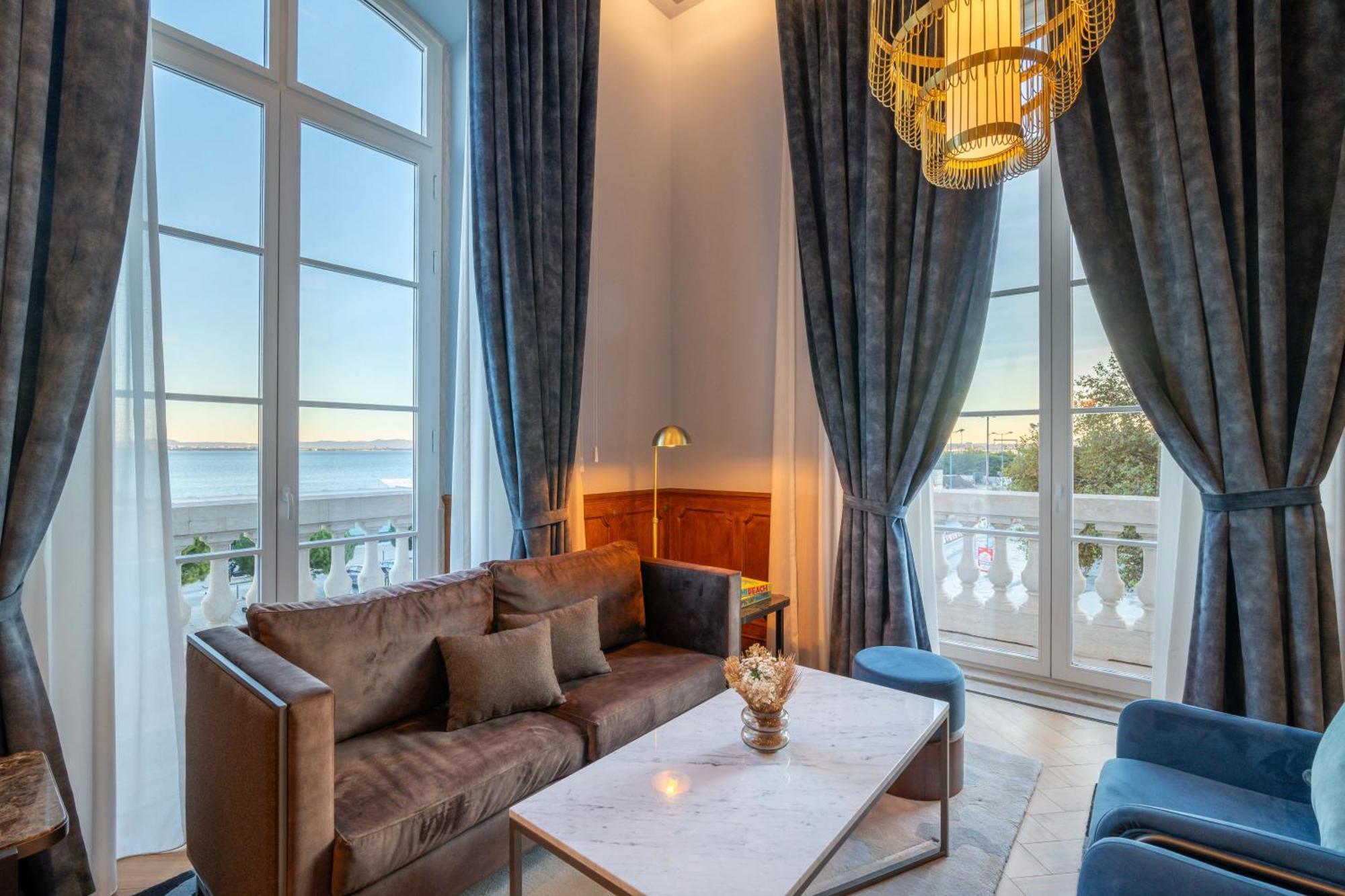 King Suite River View