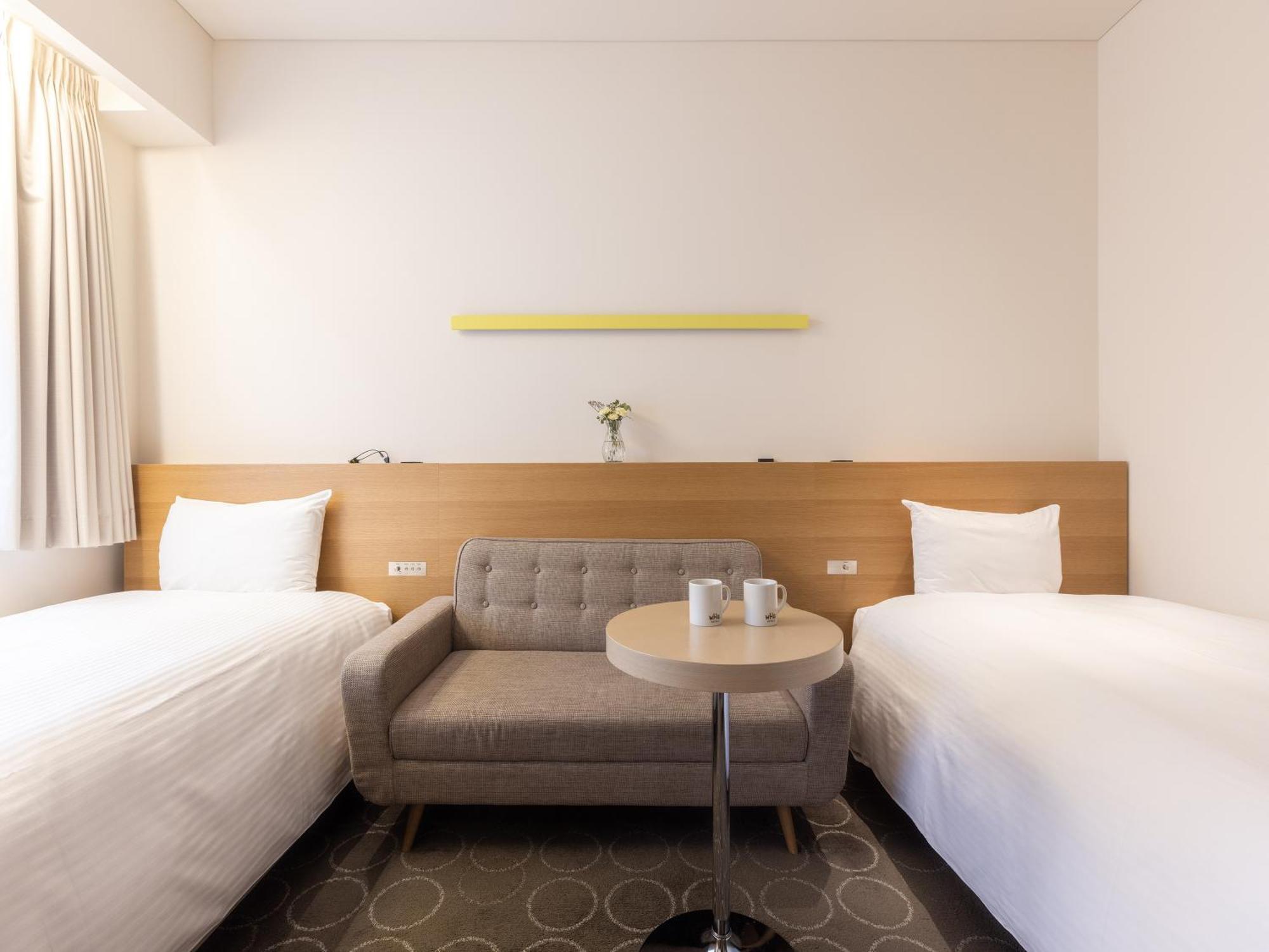 Twin Room on Upper Floor - Non-Smoking