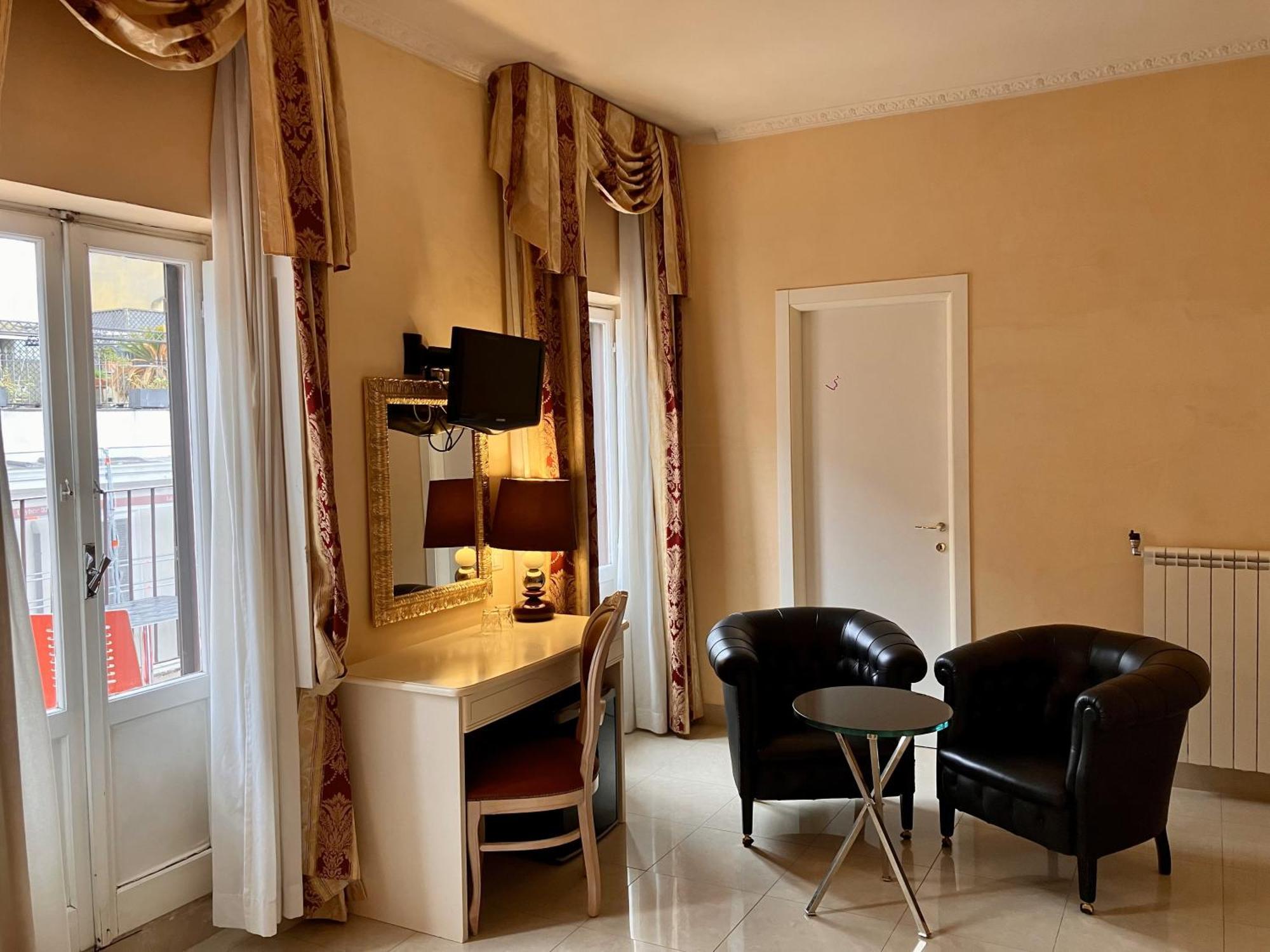 Deluxe Double Room Balcony,1528669744:JPEG