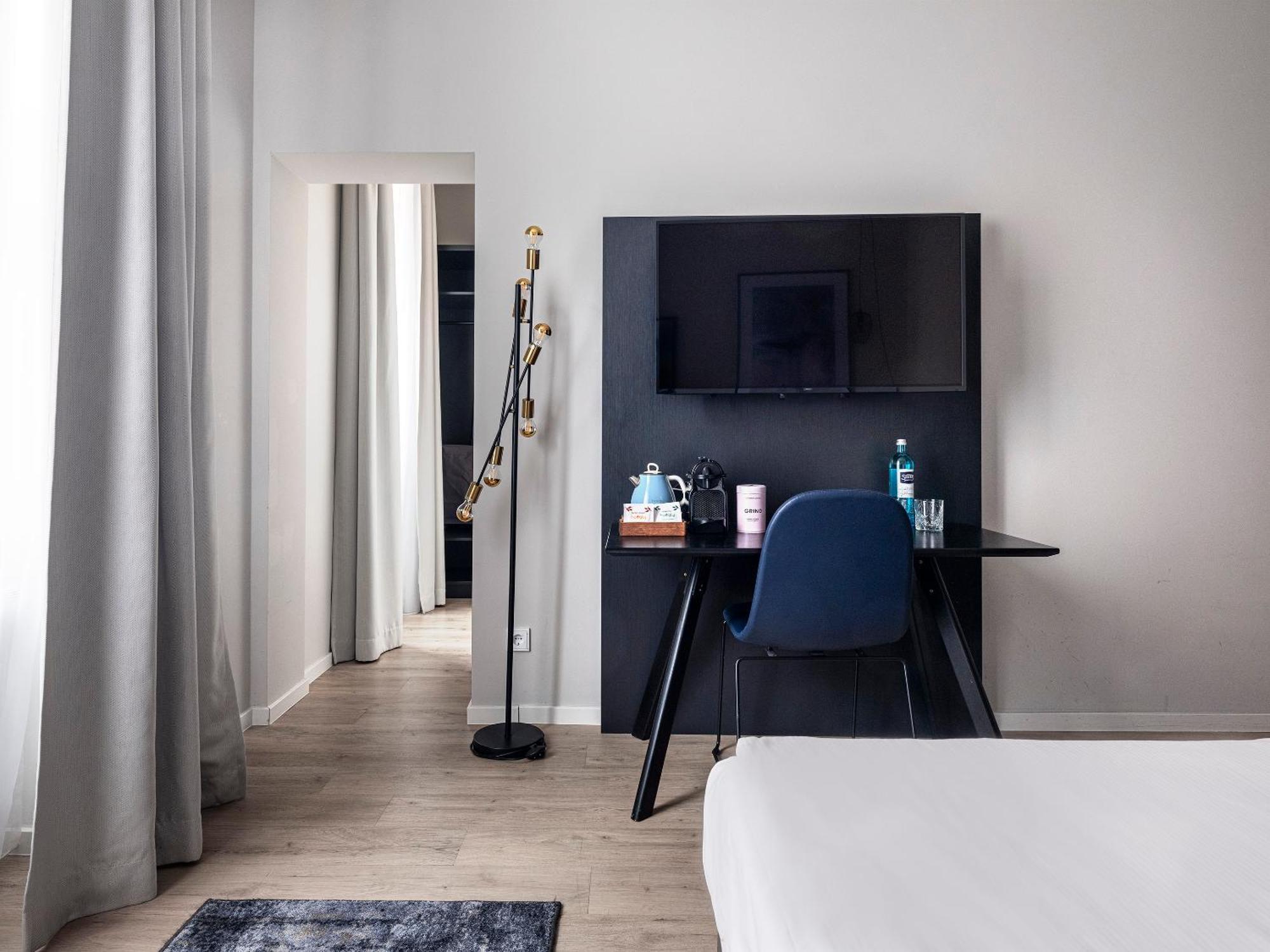 Medium Room - Single Bed, Stairs Access Only