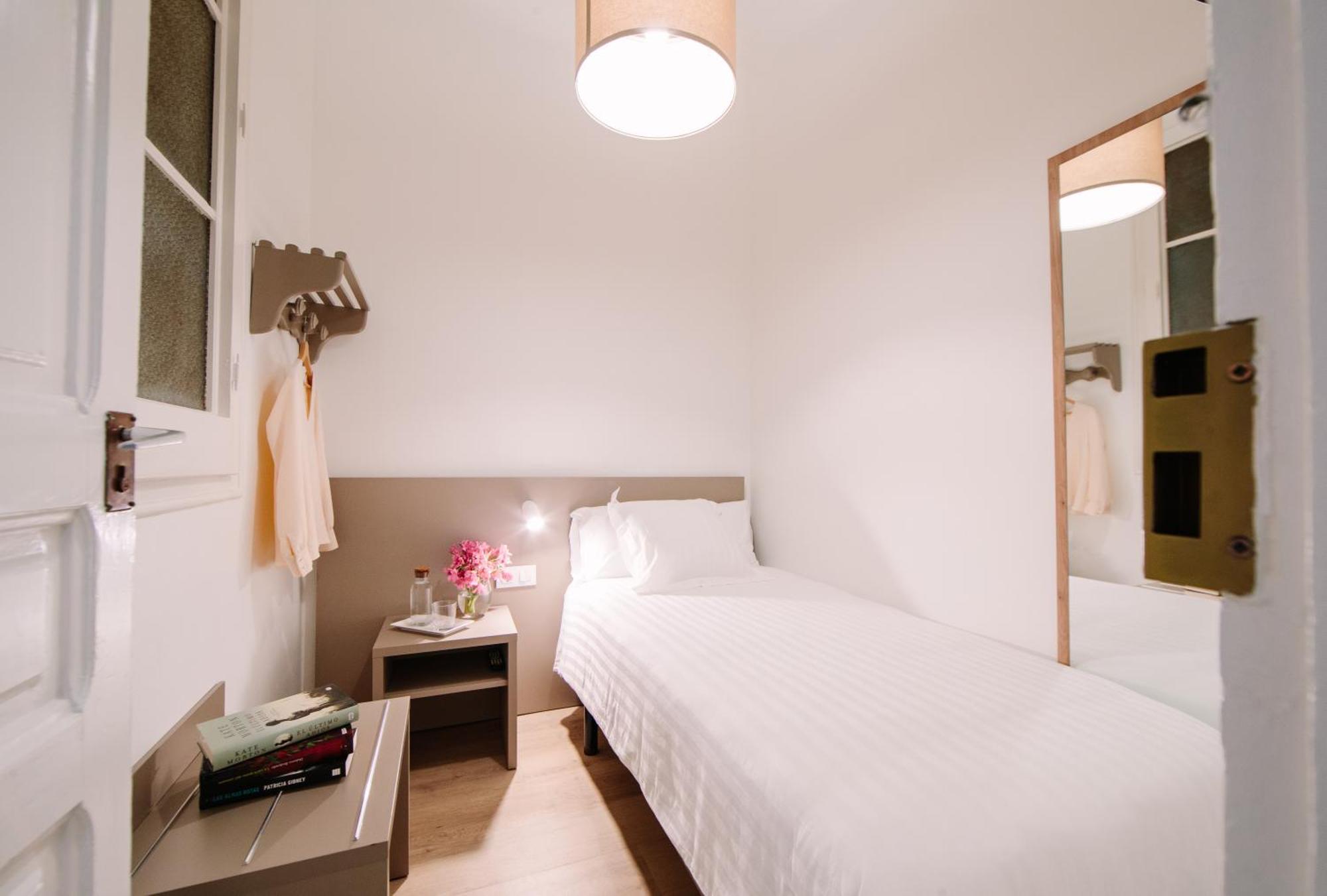 Economy Single Room with Shared Bathroom