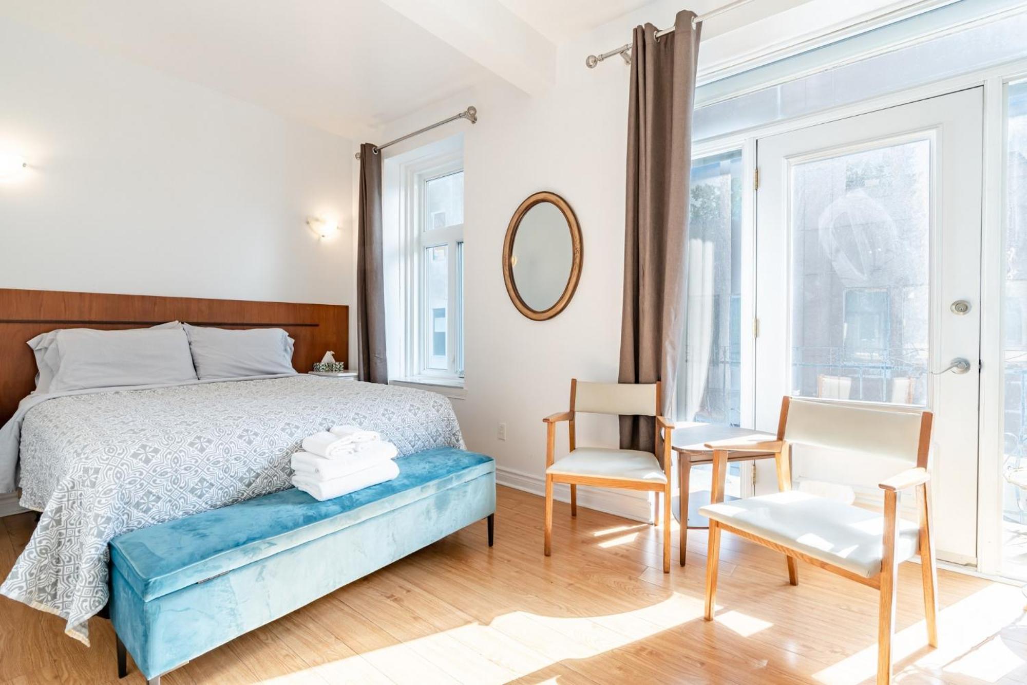 Double Room with Private Bathroom