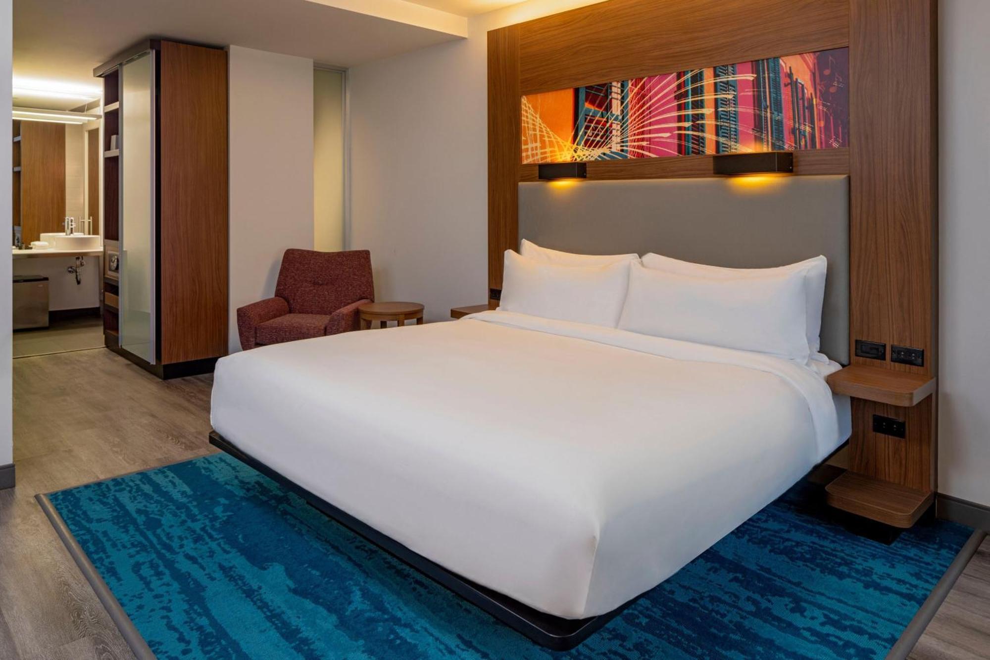 Guest Room 1 King,1537514821:JPEG