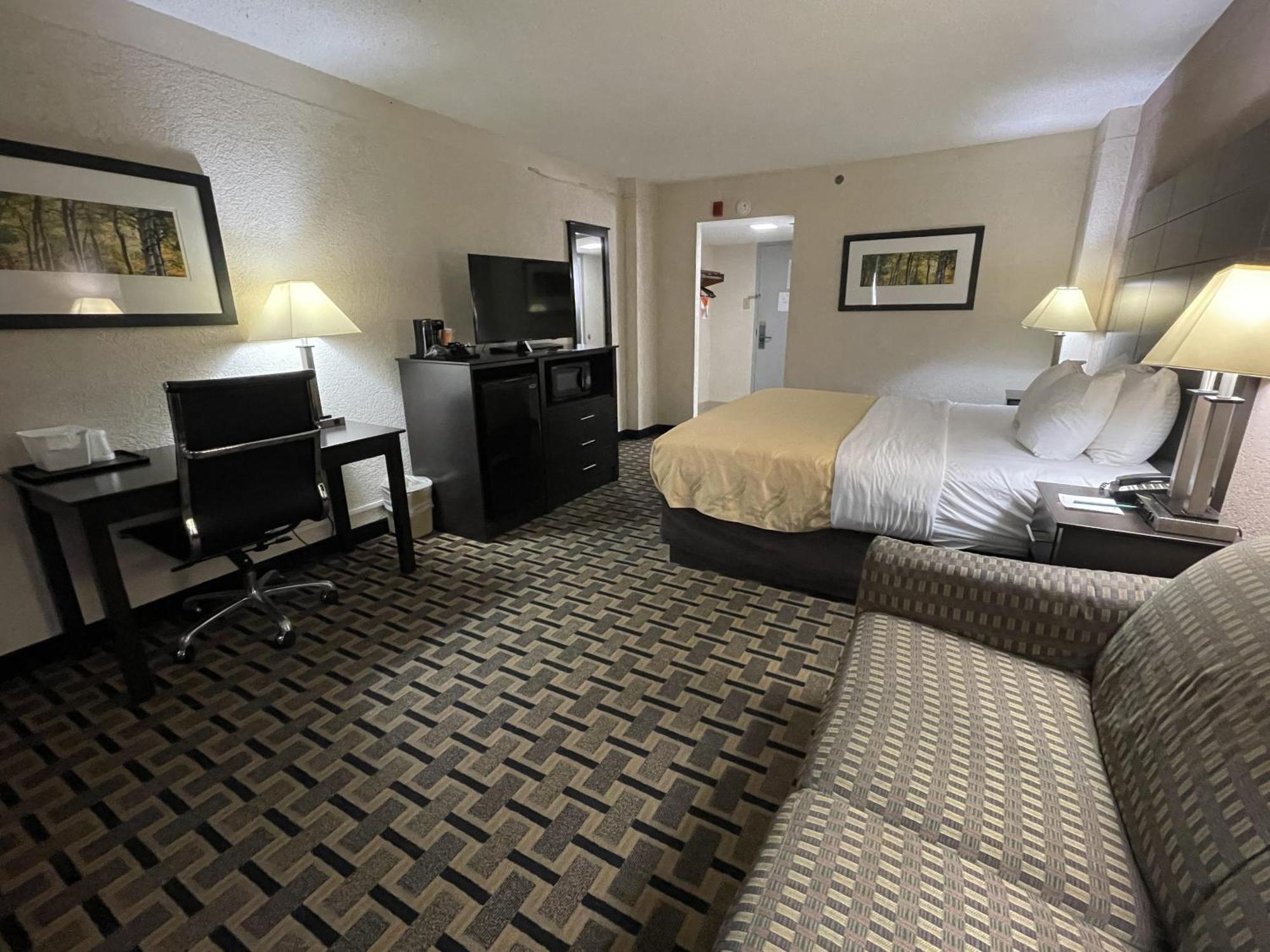King Room with Sofa Bed - Non-Smoking