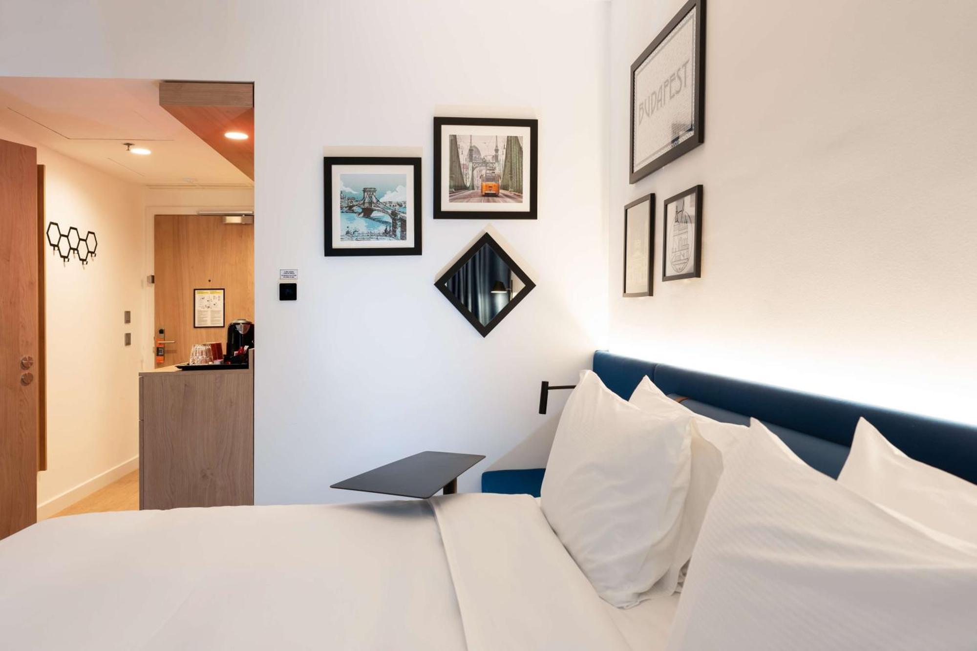 Family Connecting Rooms