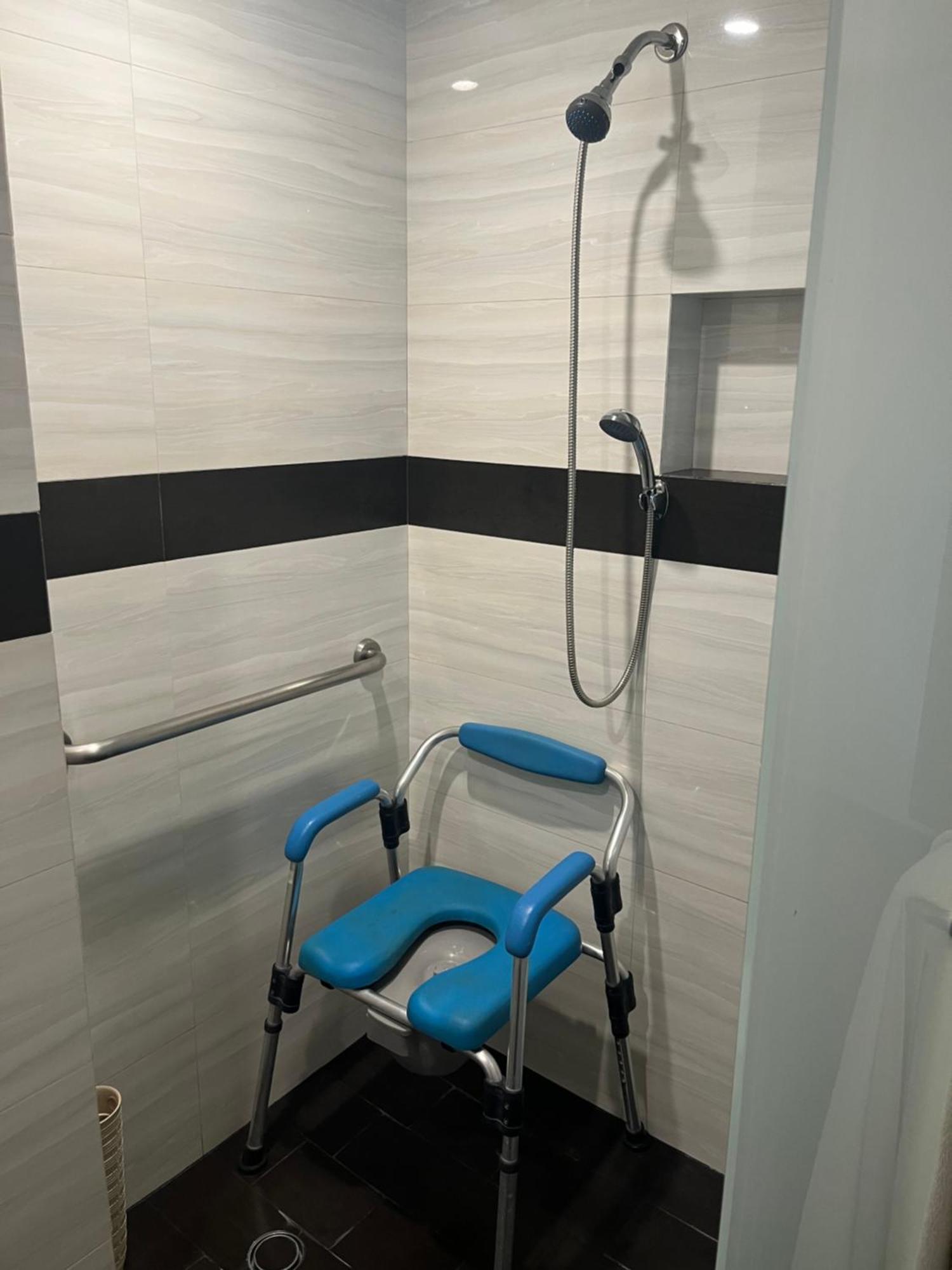 Twin Room Disability Access,1539851701:JPEG