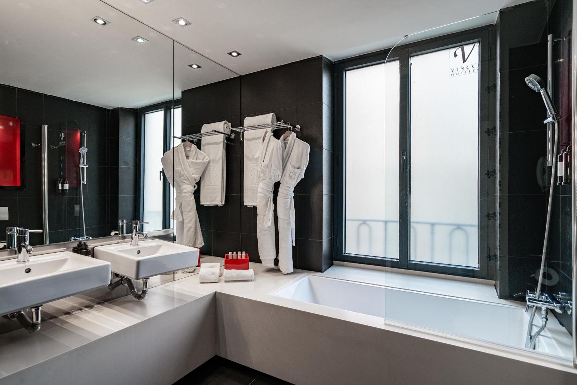 Premier Room