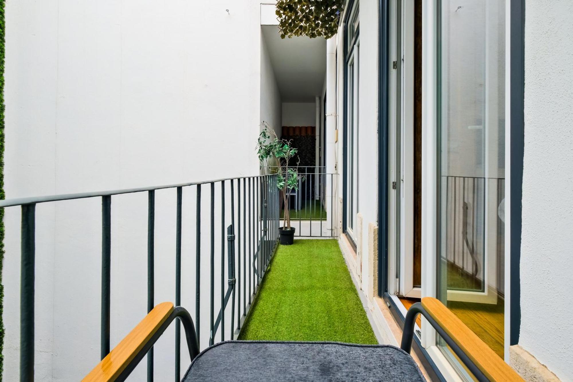 Studio Balcony