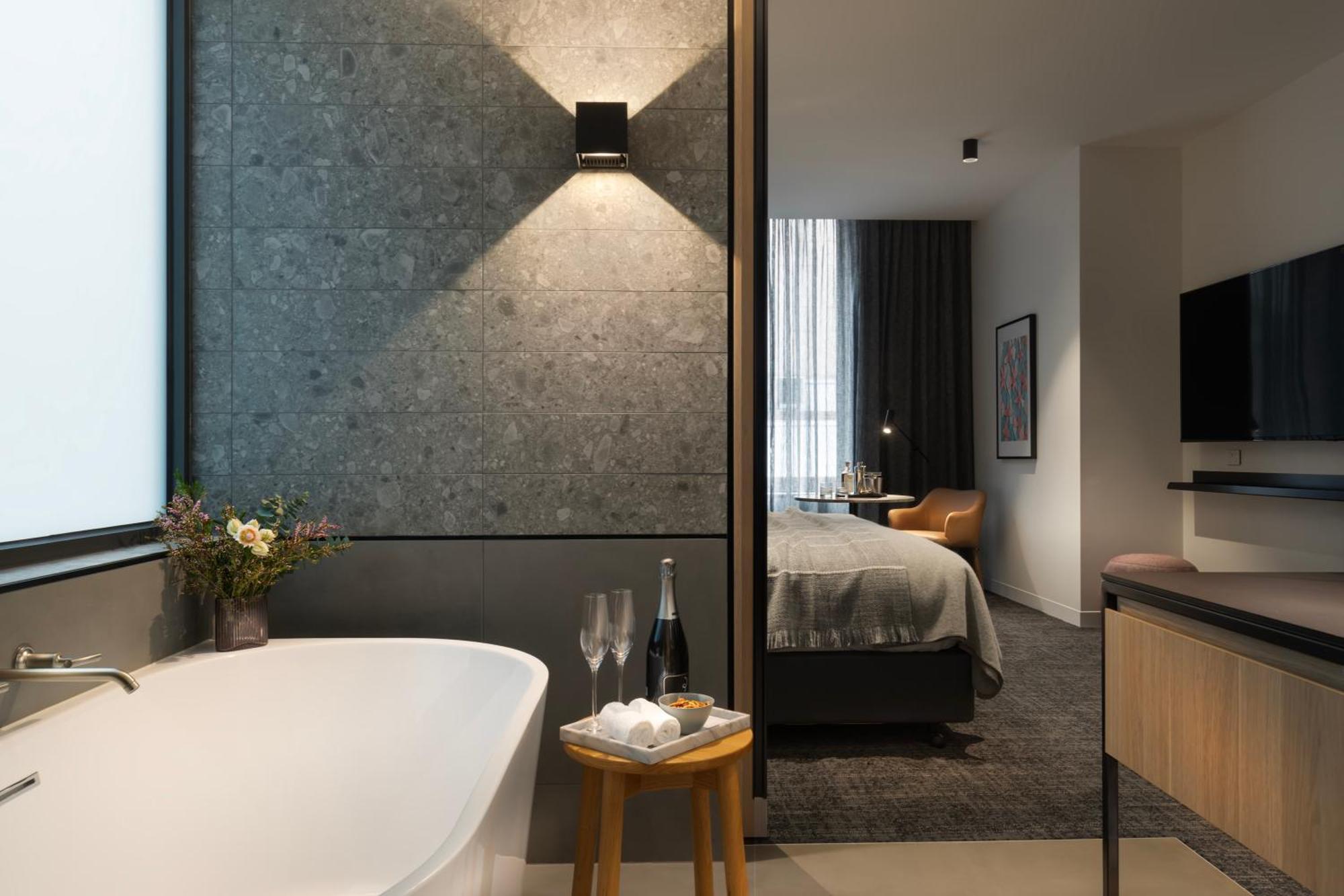 Howey Suite